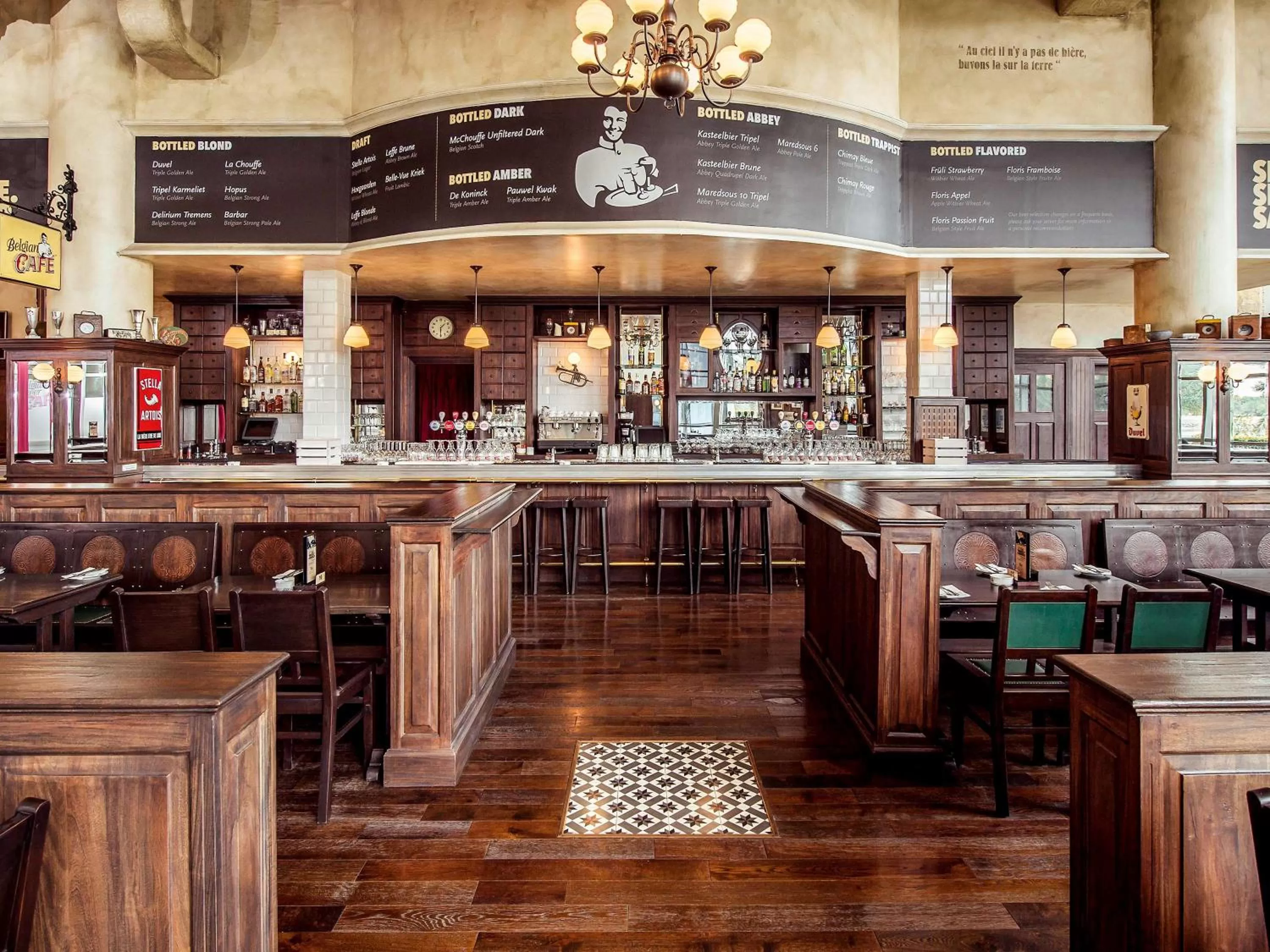 Restaurant/places to eat in Novotel Abu Dhabi Gate