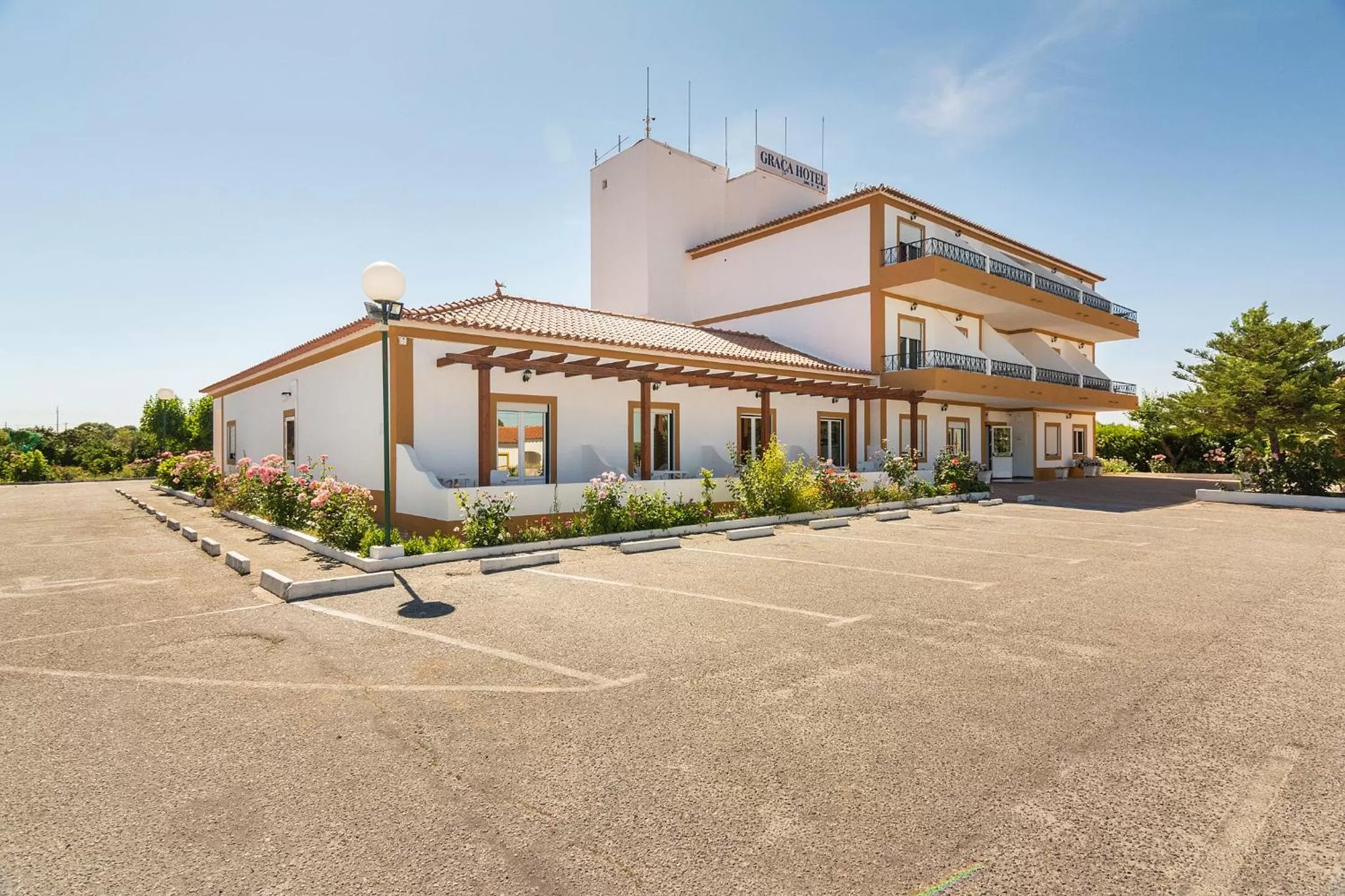 Property building in Graca Hotel