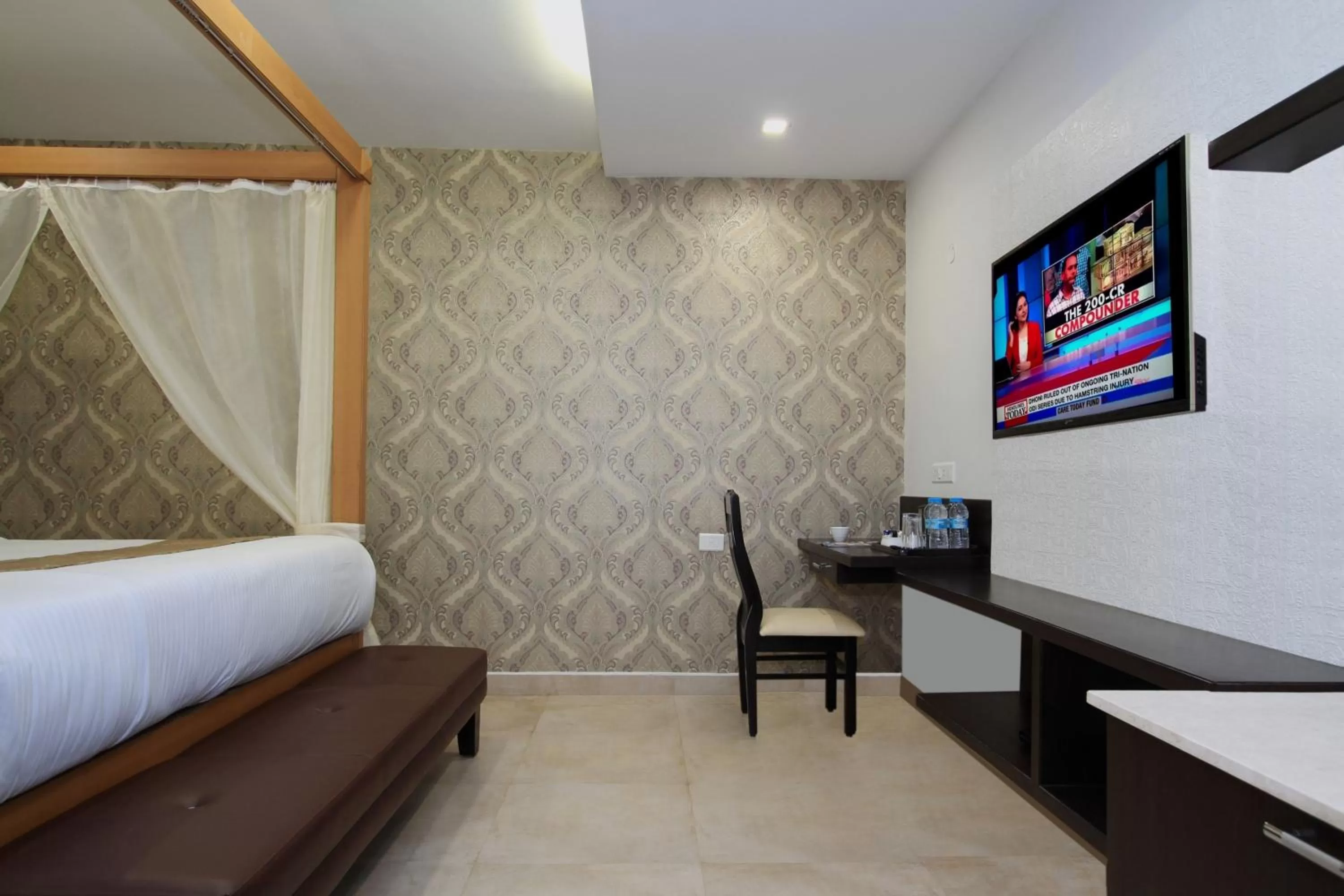 TV and multimedia, TV/Entertainment Center in Ambaari hotel