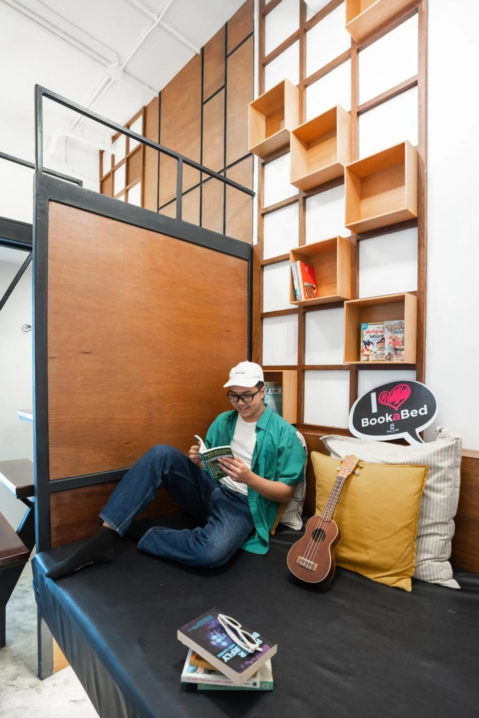 Property building in Book a Bed Poshtel - SHA Plus