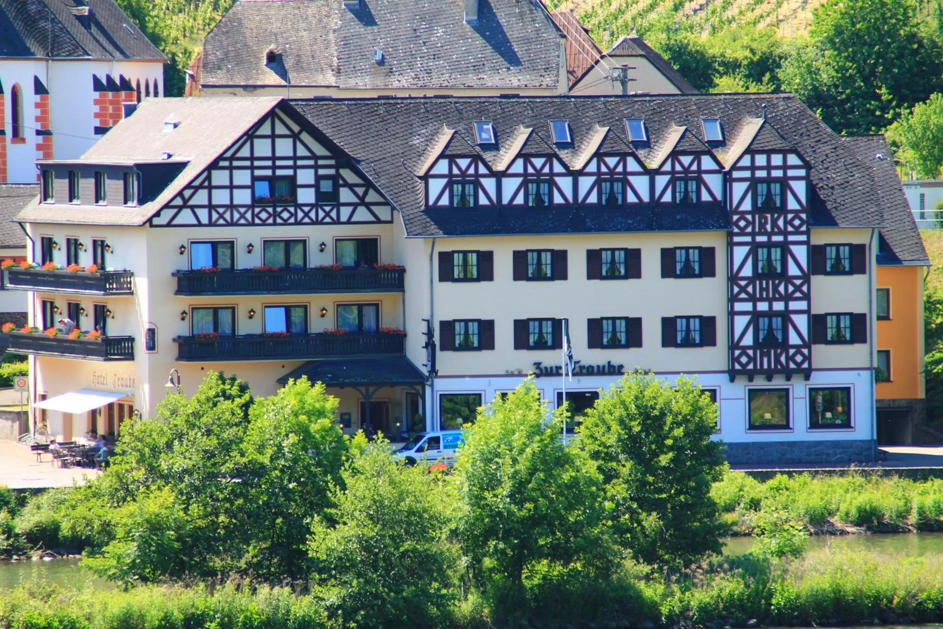 Property building in Moselhotel & Restaurant Zur Traube GmbH