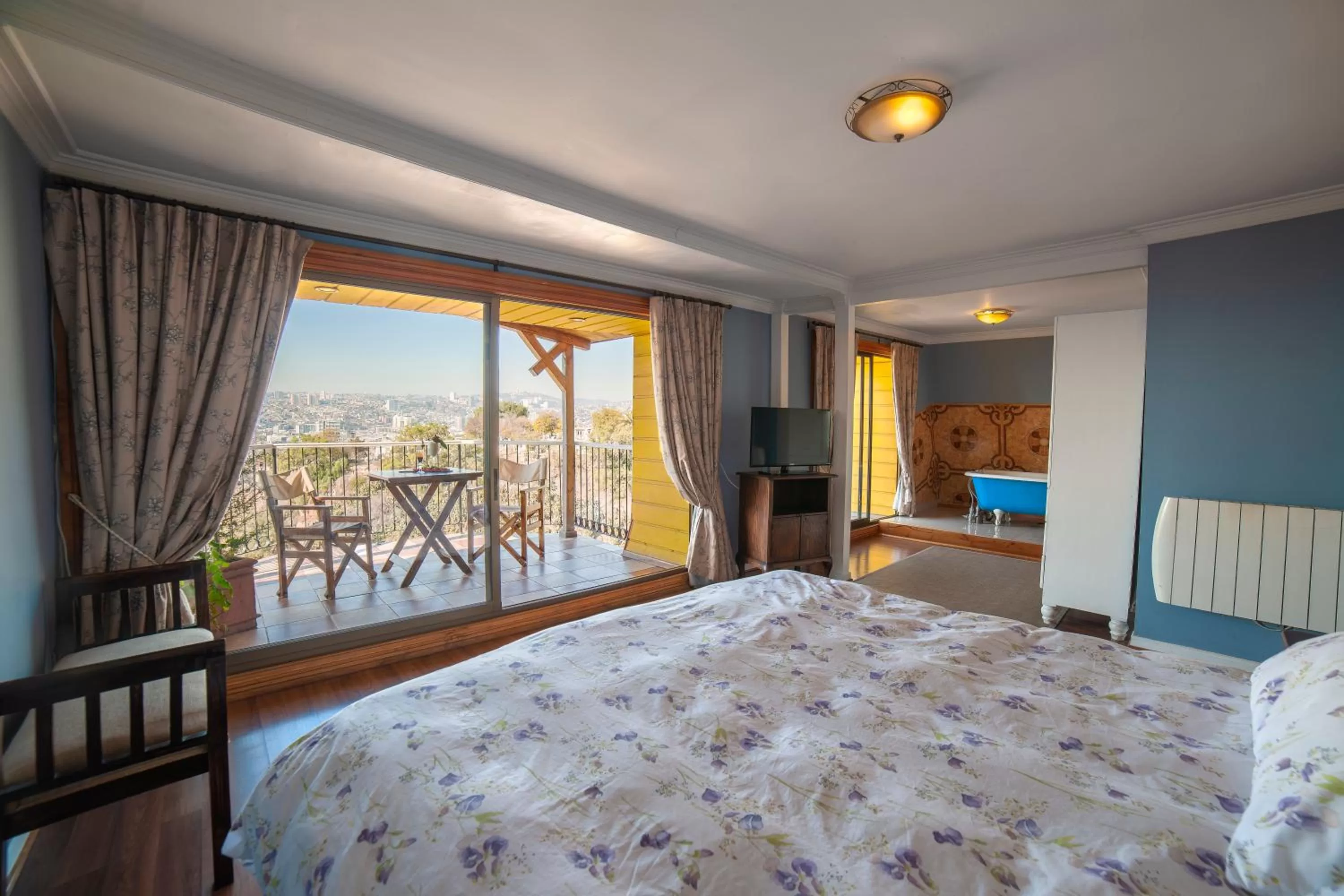 Balcony/Terrace, Bed in Casa Vander Hotel Boutique