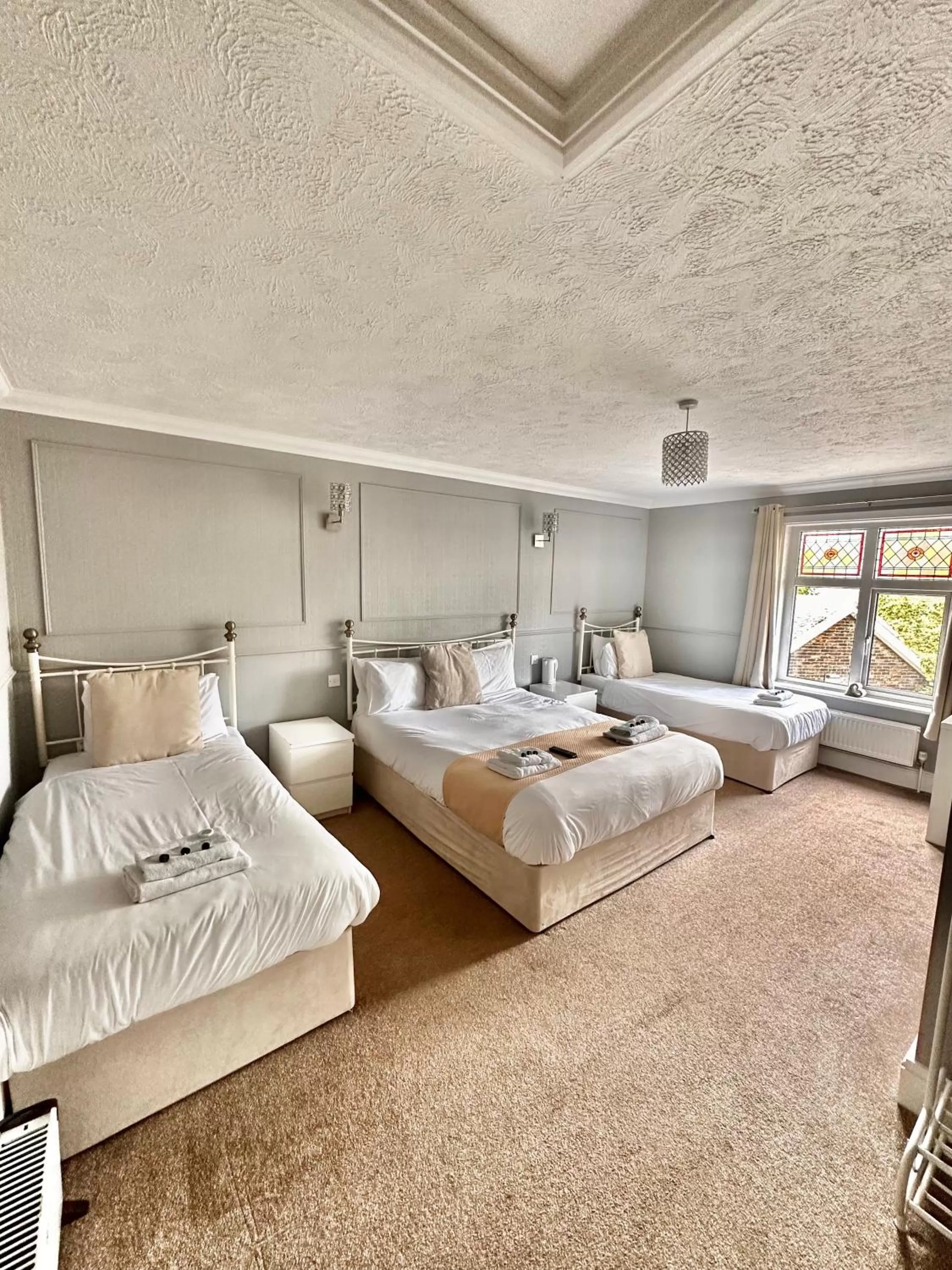 Bed in The Six Bells