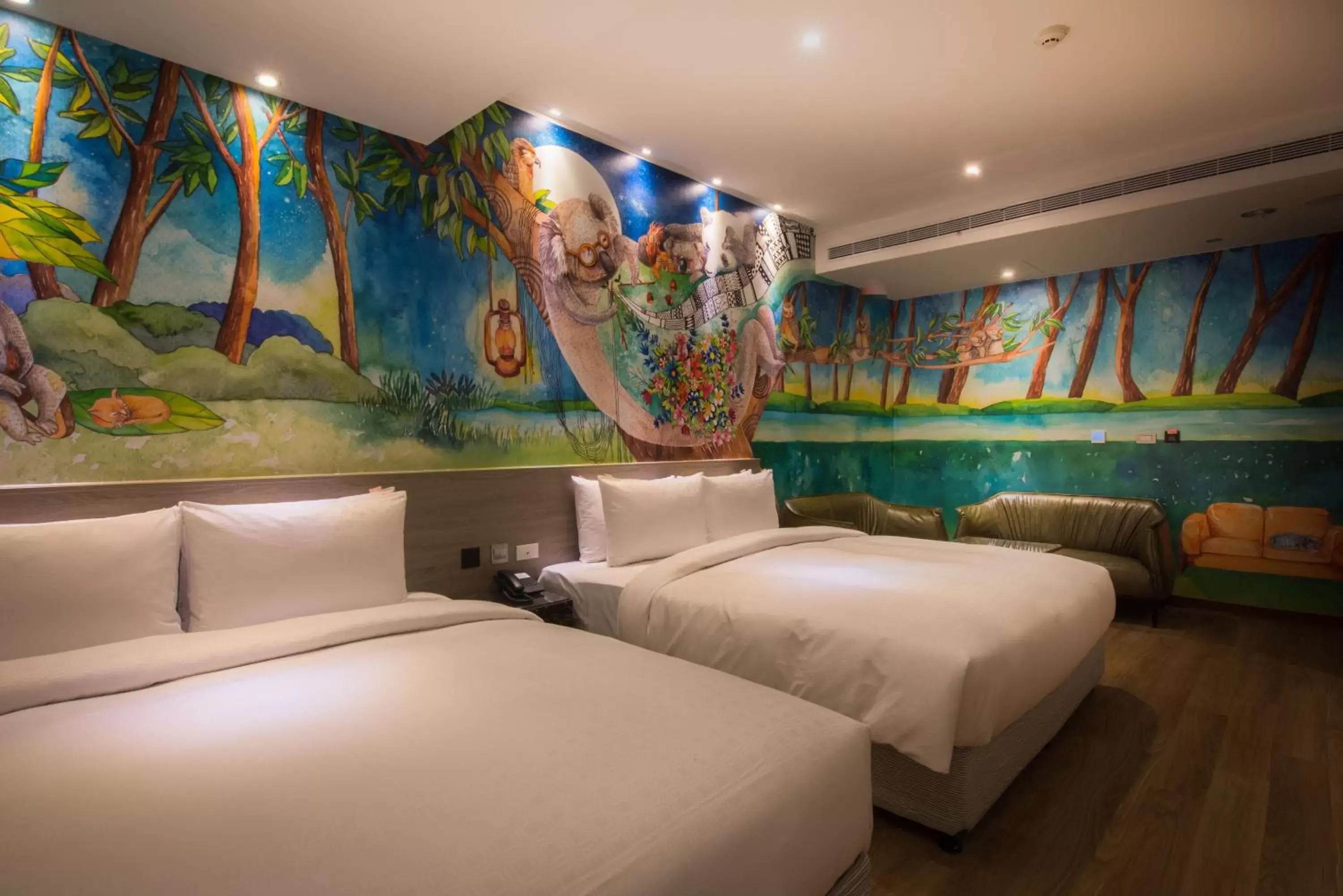 Deluxe Quadruple Room with Bath in Legend Hotel Kaohsiung Pier2 Deluxe Quadruple Room with Bath in Legend Hotel Kaohsiung Pier2