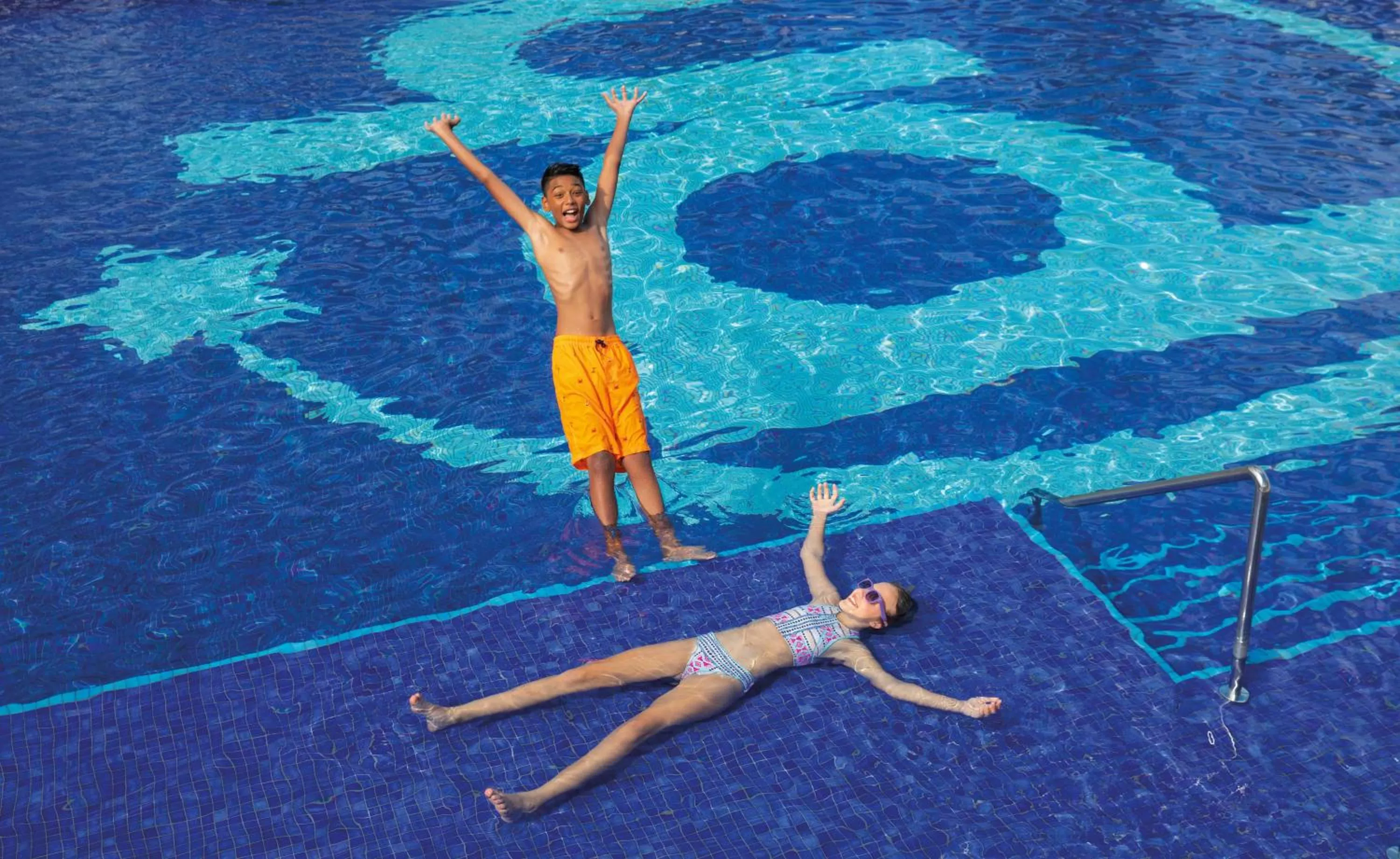 Swimming pool in Planet Hollywood Cancun by Royalton, An Autograph Collection All-Inclusive Resort