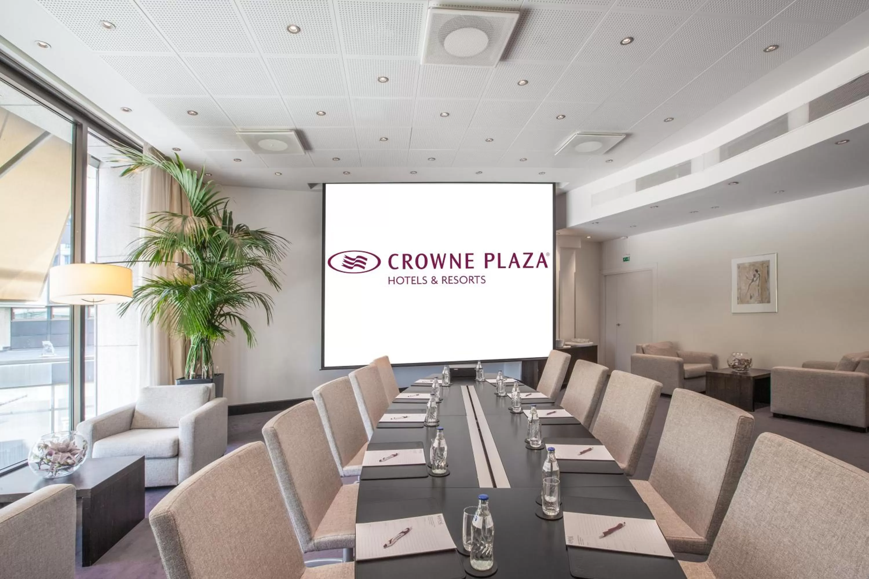 Meeting/conference room in Crowne Plaza Helsinki - Hesperia by IHG