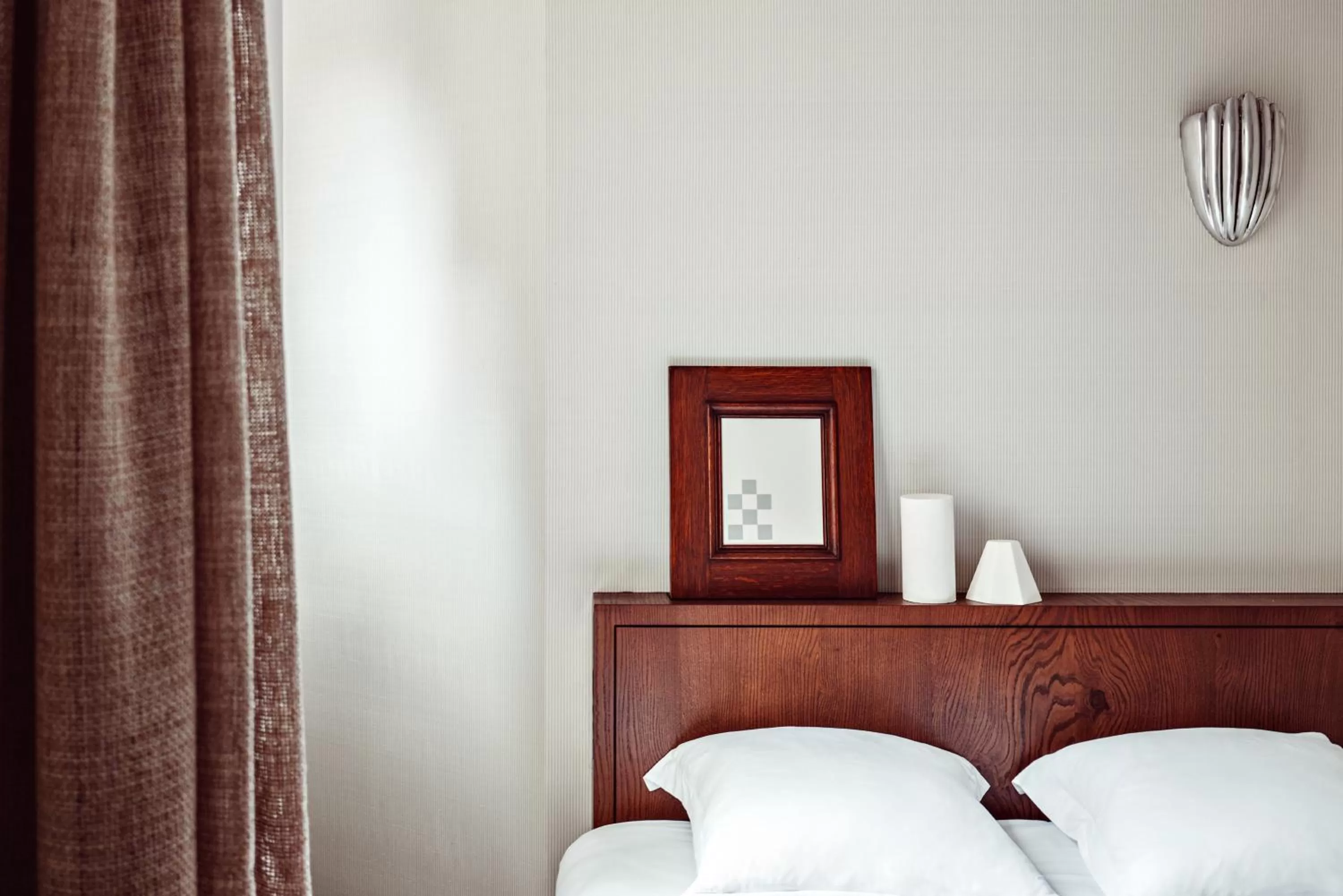 Bedroom, Bed in Hotel des Académies et des Arts