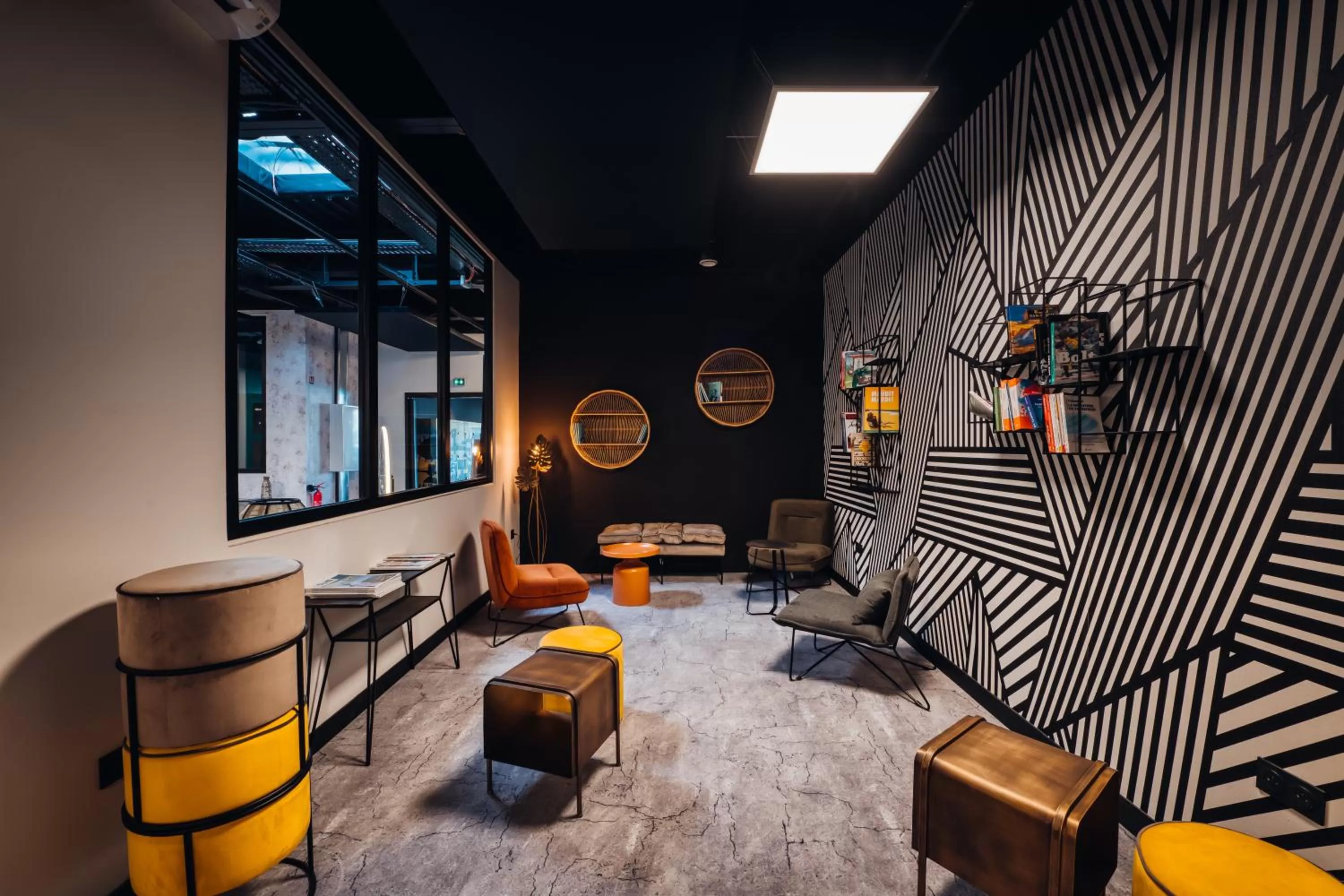 Area and facilities in COWOOL AVIGNON