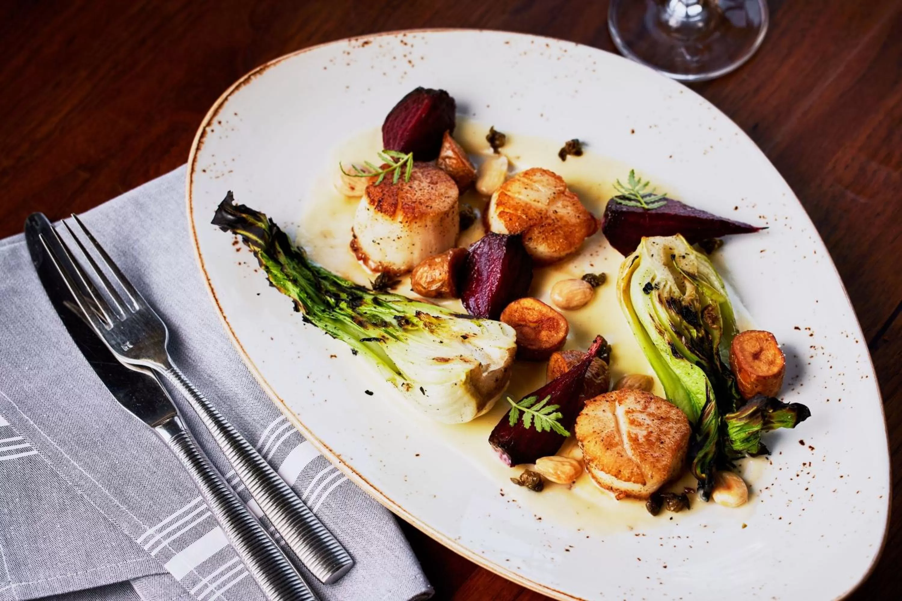 Restaurant/places to eat in The Union Station Nashville Yards, Autograph Collection