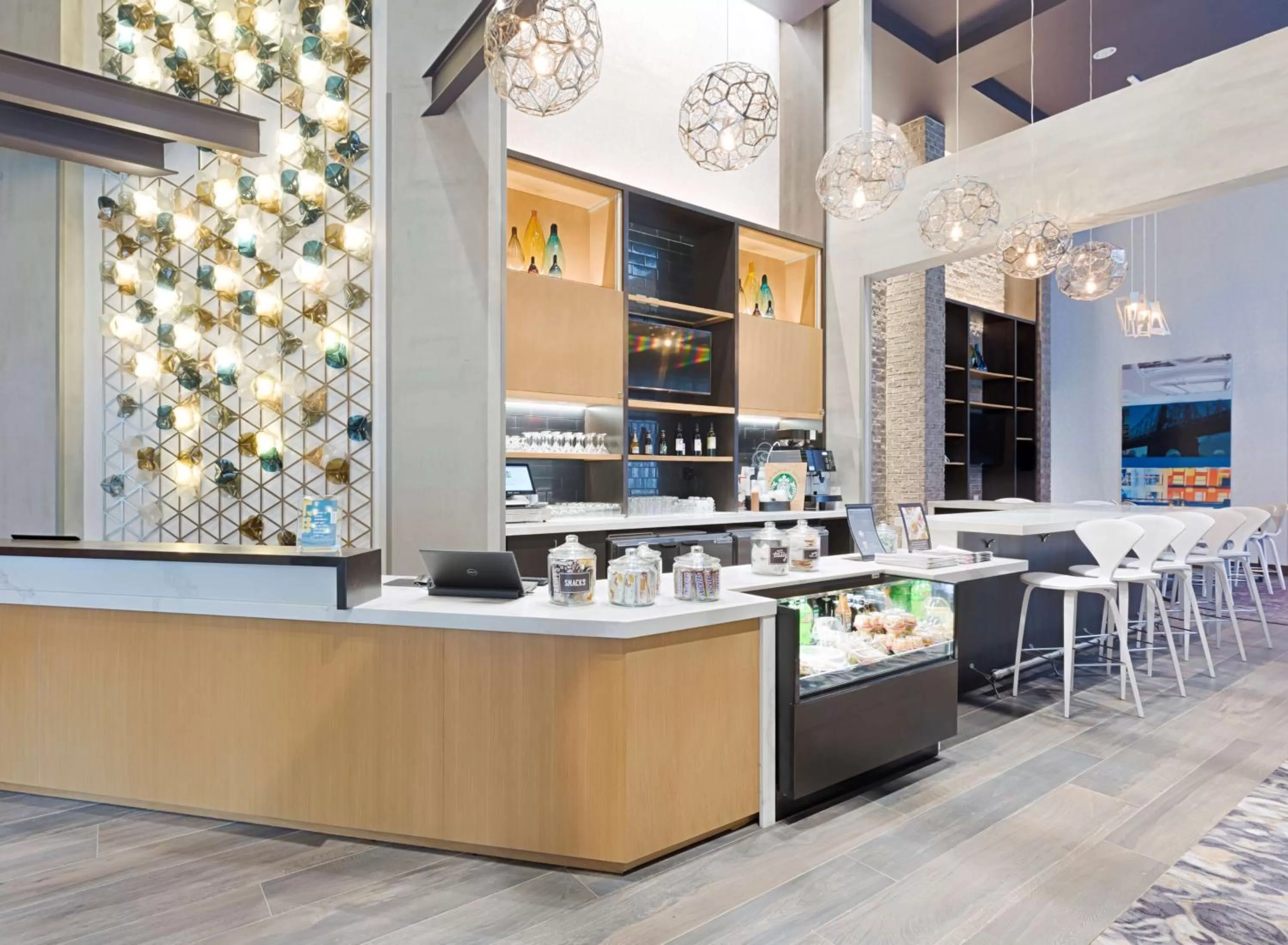 Restaurant/places to eat in Hyatt Place Long Island City