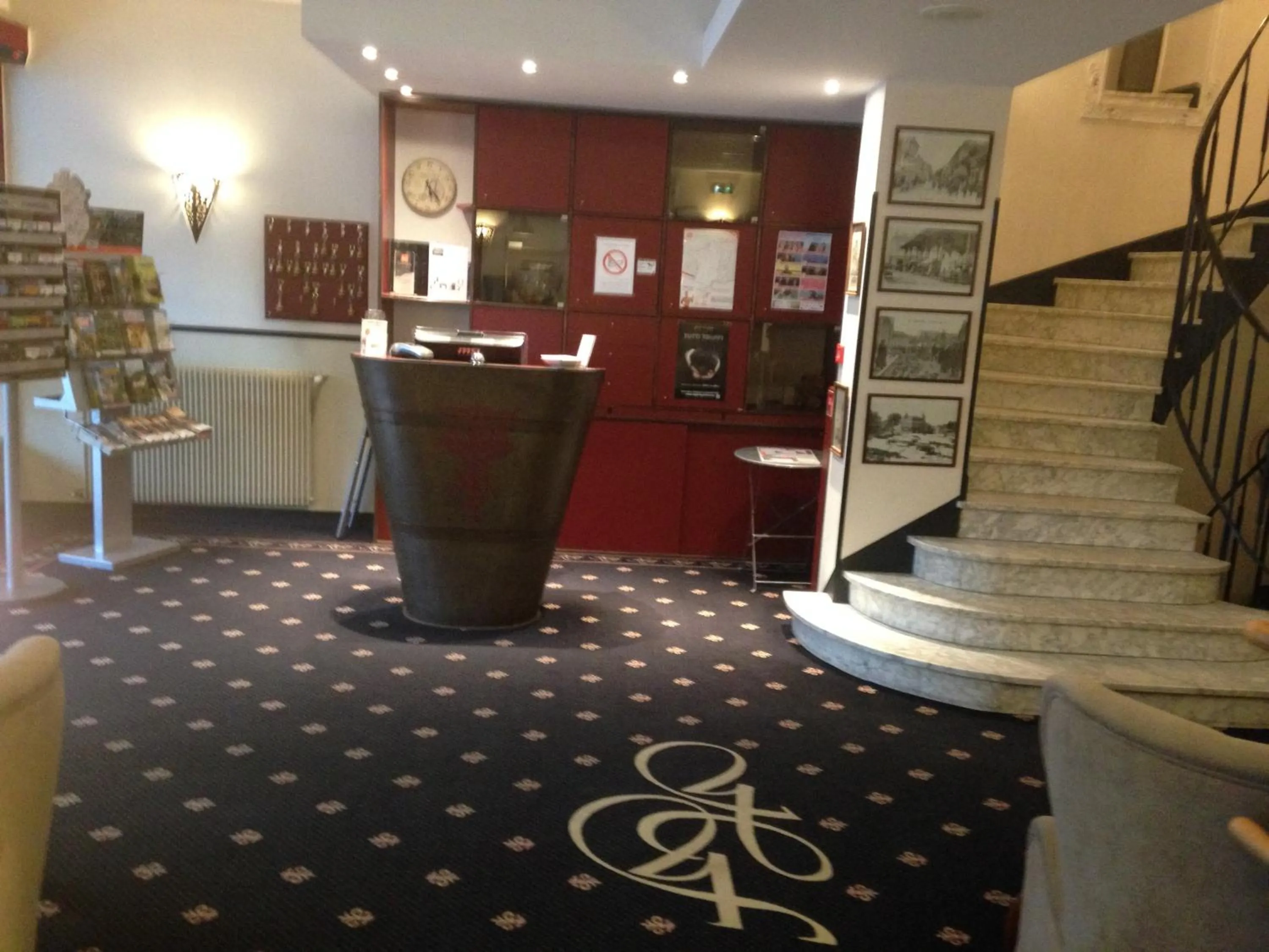 Lobby or reception in Hotel de France