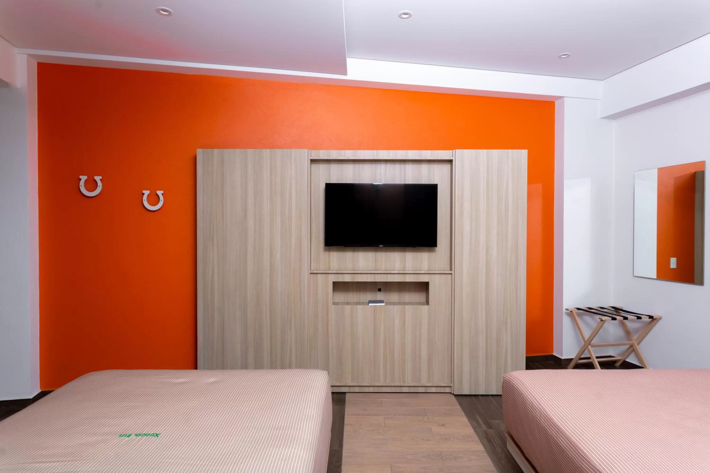 TV and multimedia, Bed in Hotel Xcoco Inn