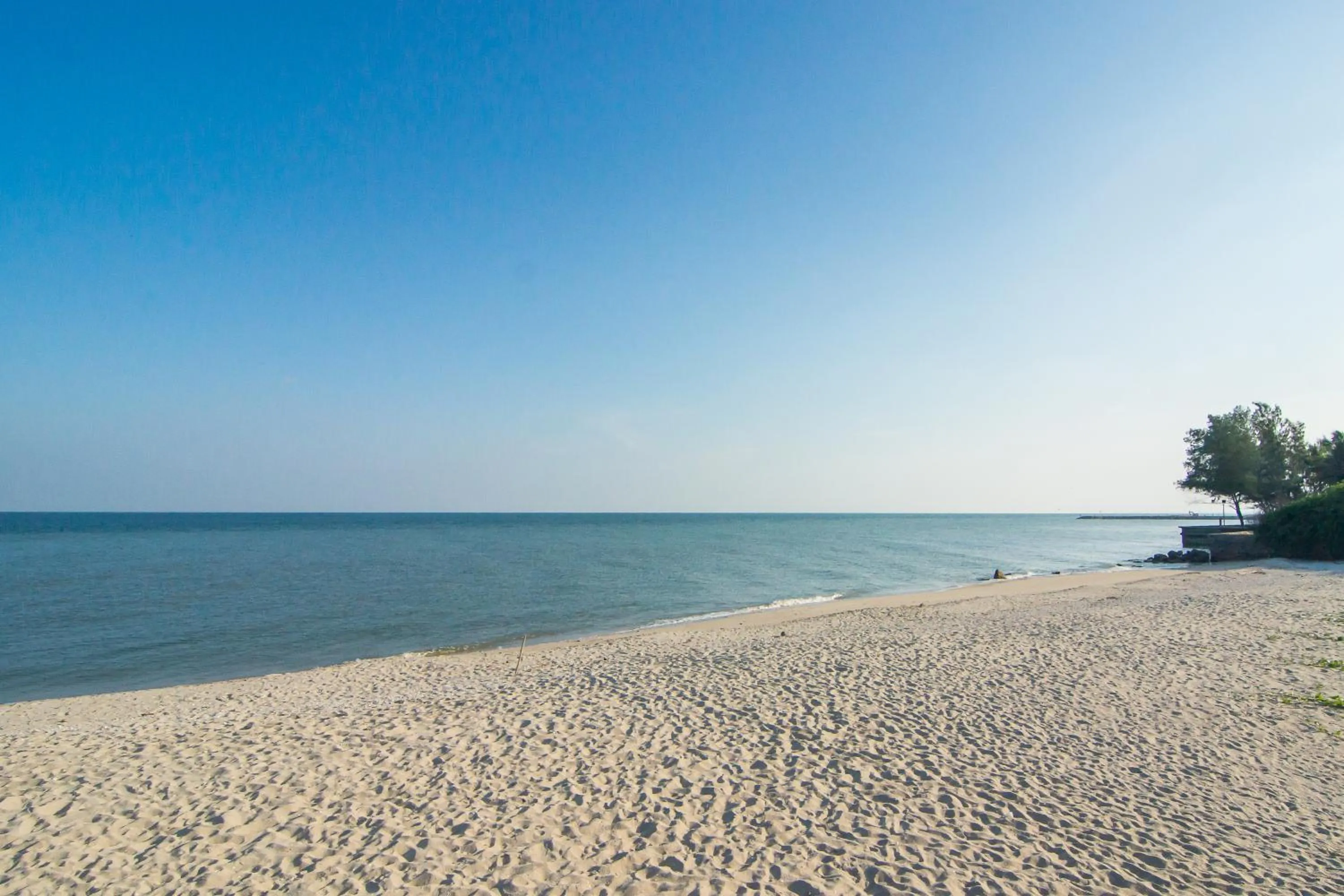 Beach in i Tara Resort & Spa