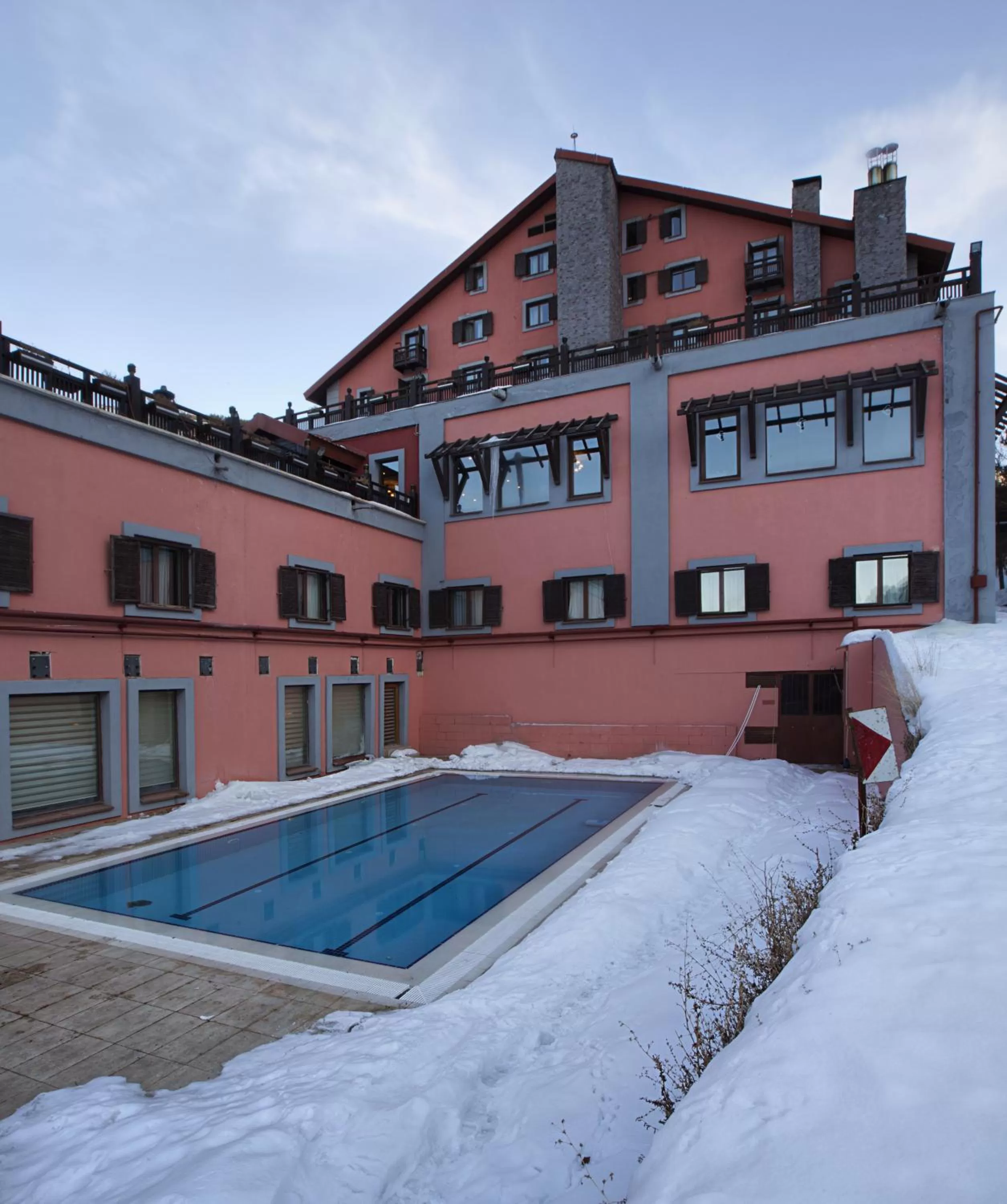 Property building in Dedeman Palandoken Ski Lodge Hotel