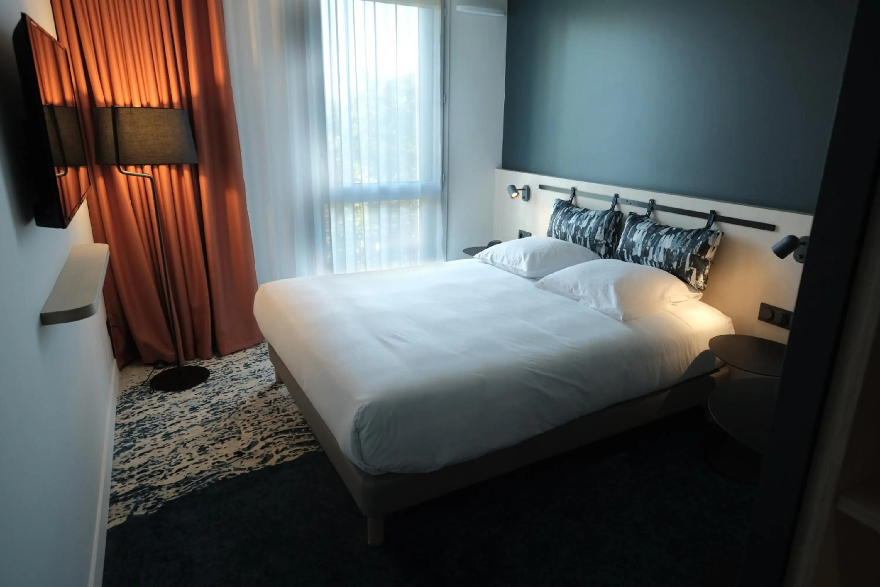 Photo of the whole room, Bed in ibis Styles Bordeaux Lac Bruges
