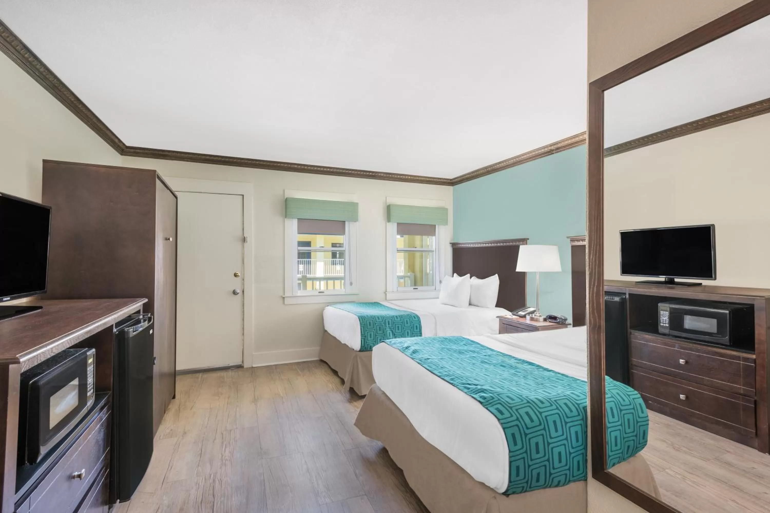 Pool view, Bed in Days Inn by Wyndham Ocean City Oceanfront