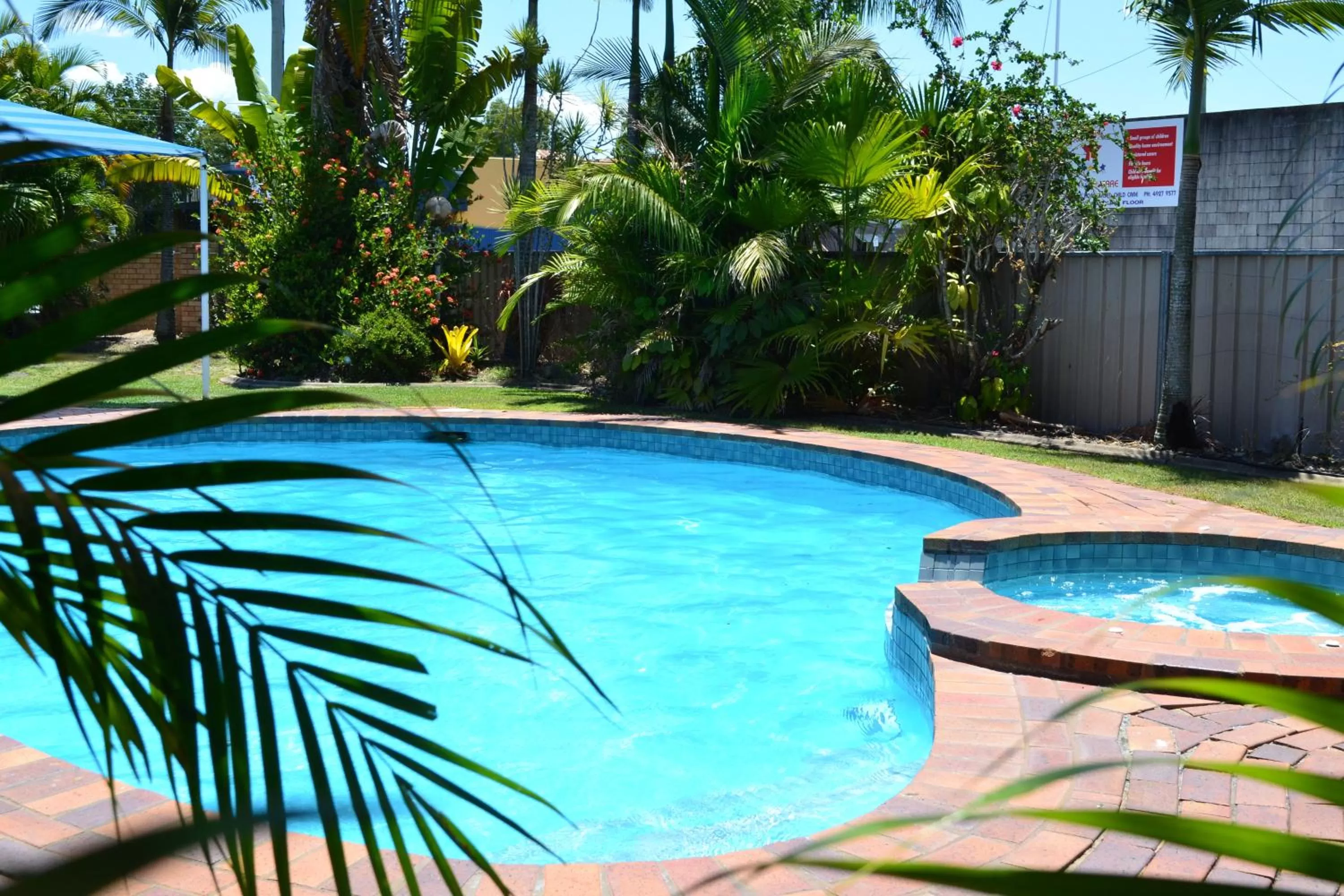 Swimming pool in Rockhampton Riverside Central Hotel Official