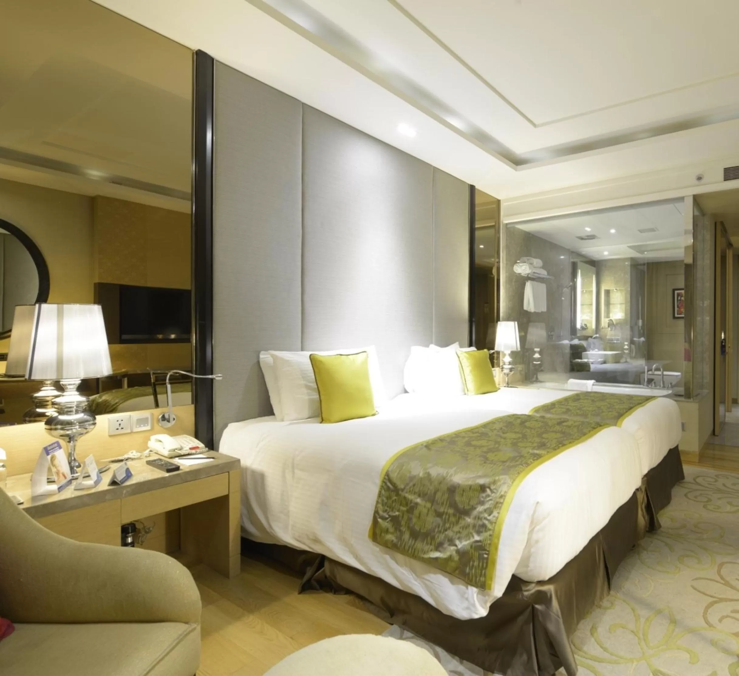 Bed in Radisson Blu Jaipur