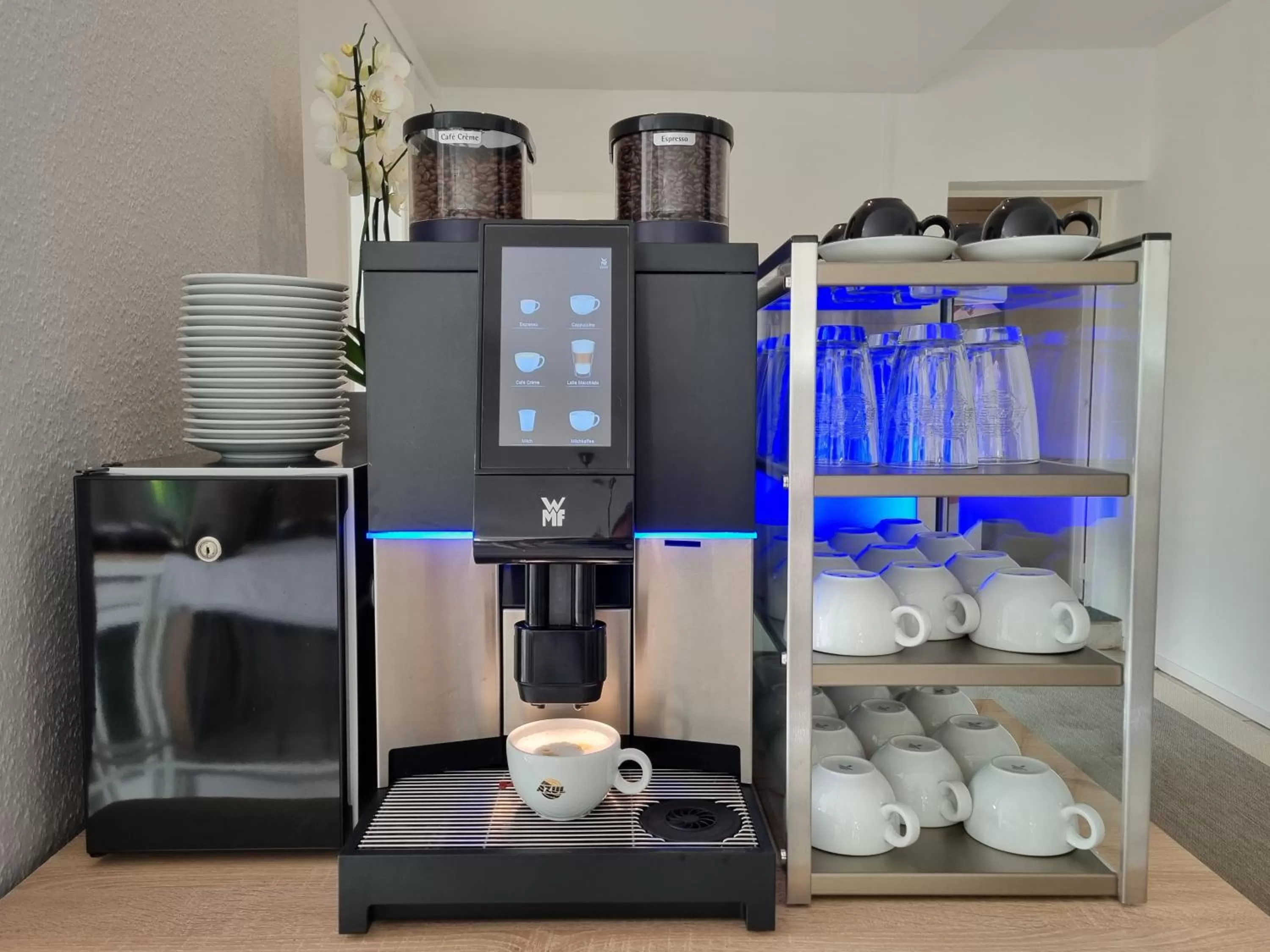 Breakfast in Parkhotel Am Schwanenteich