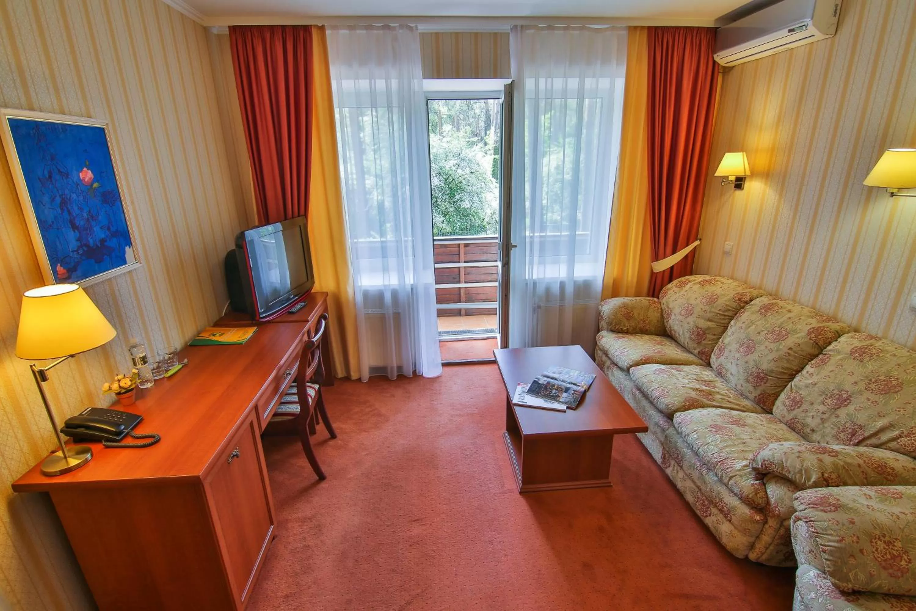 Living room in Ukraina Hotel