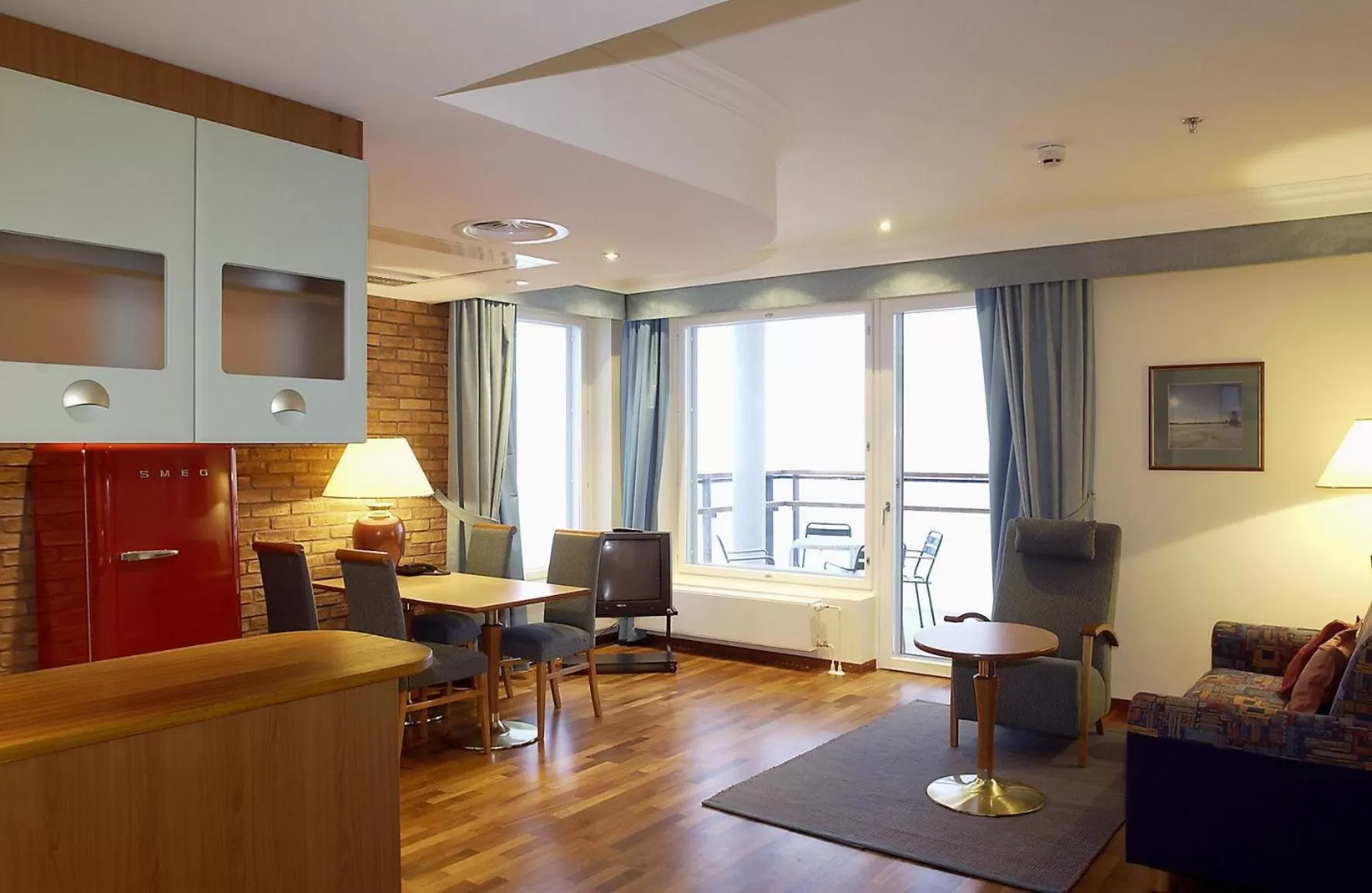 Photo of the whole room in Holiday Club Tampereen Kehräämö