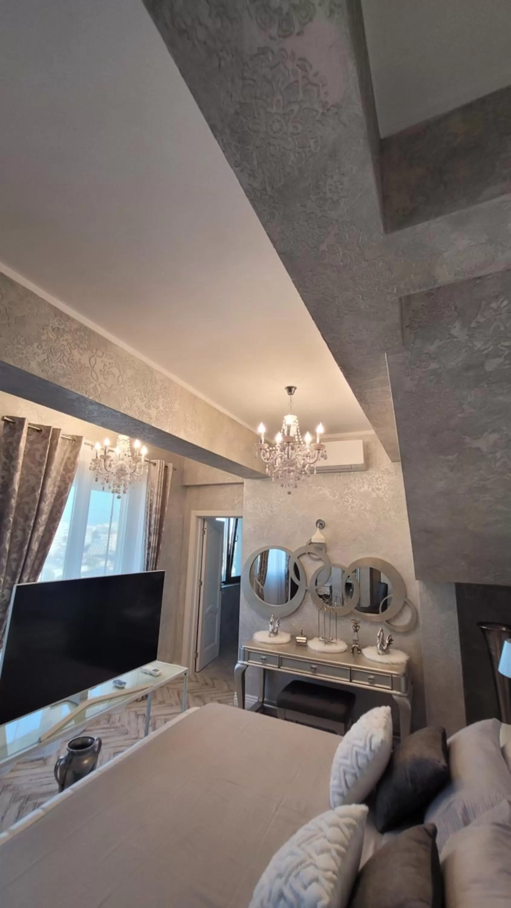 Photo of the whole room, Bed in Terrace Suites Iasi