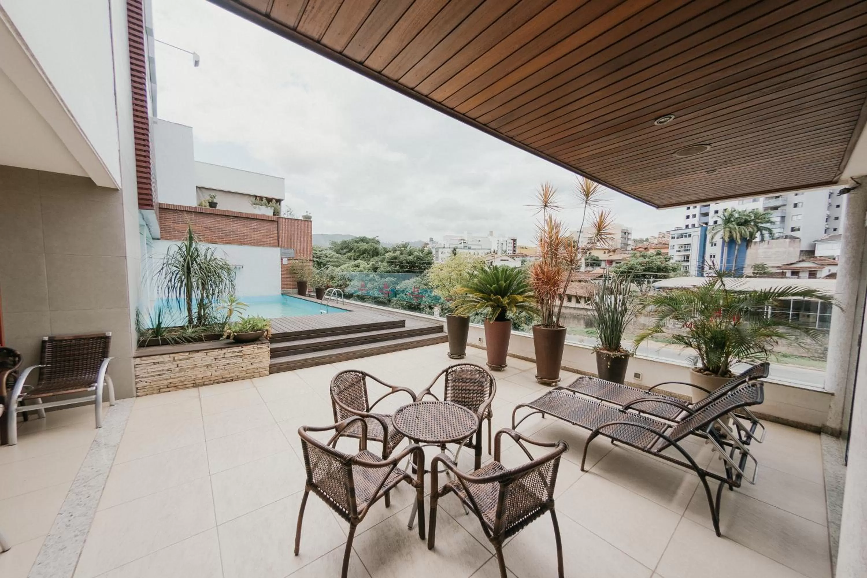 Balcony/Terrace, Swimming Pool in Hotel Metropolitano