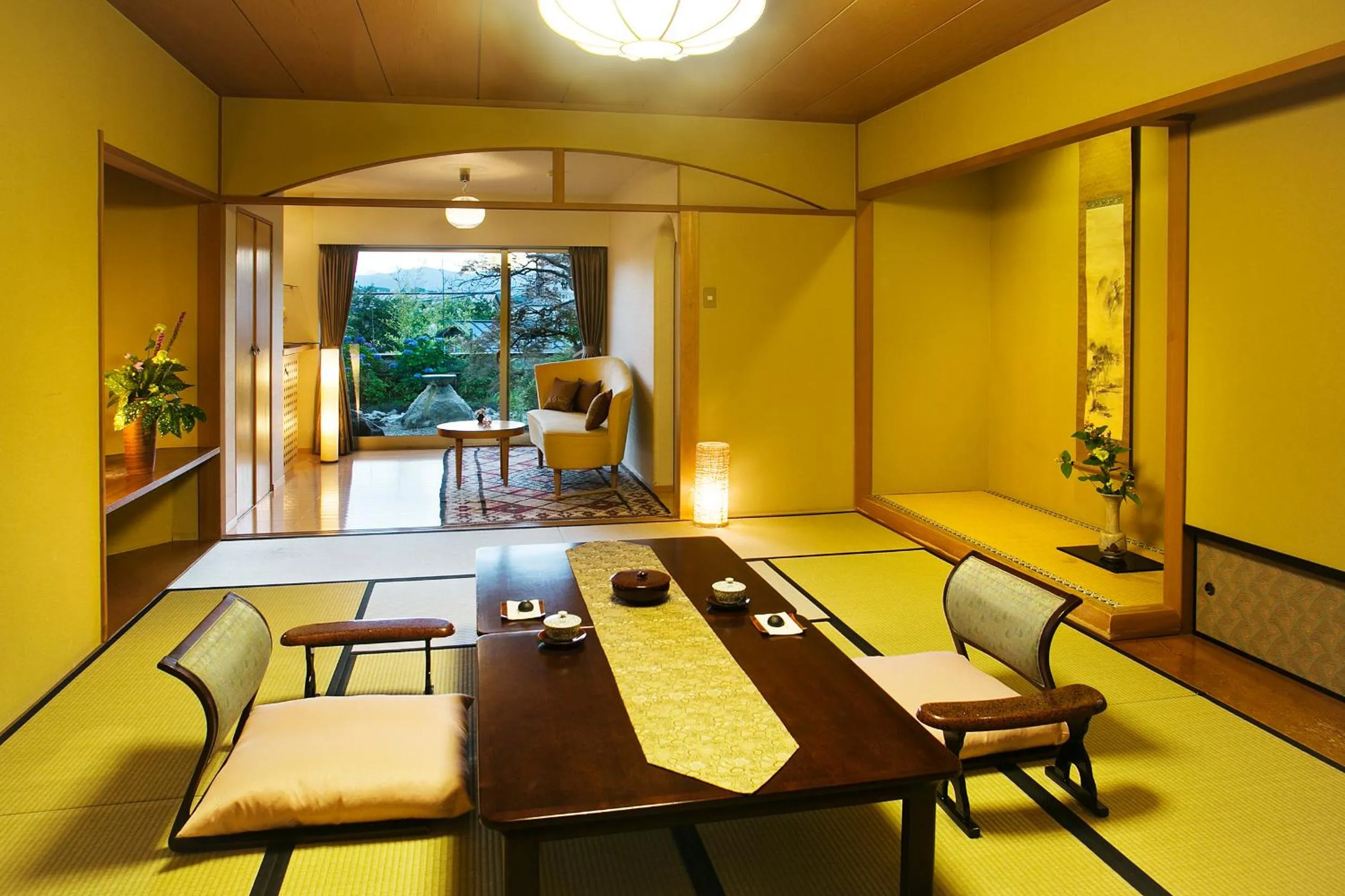 Photo of the whole room in Honjin Hiranoya Kachoan