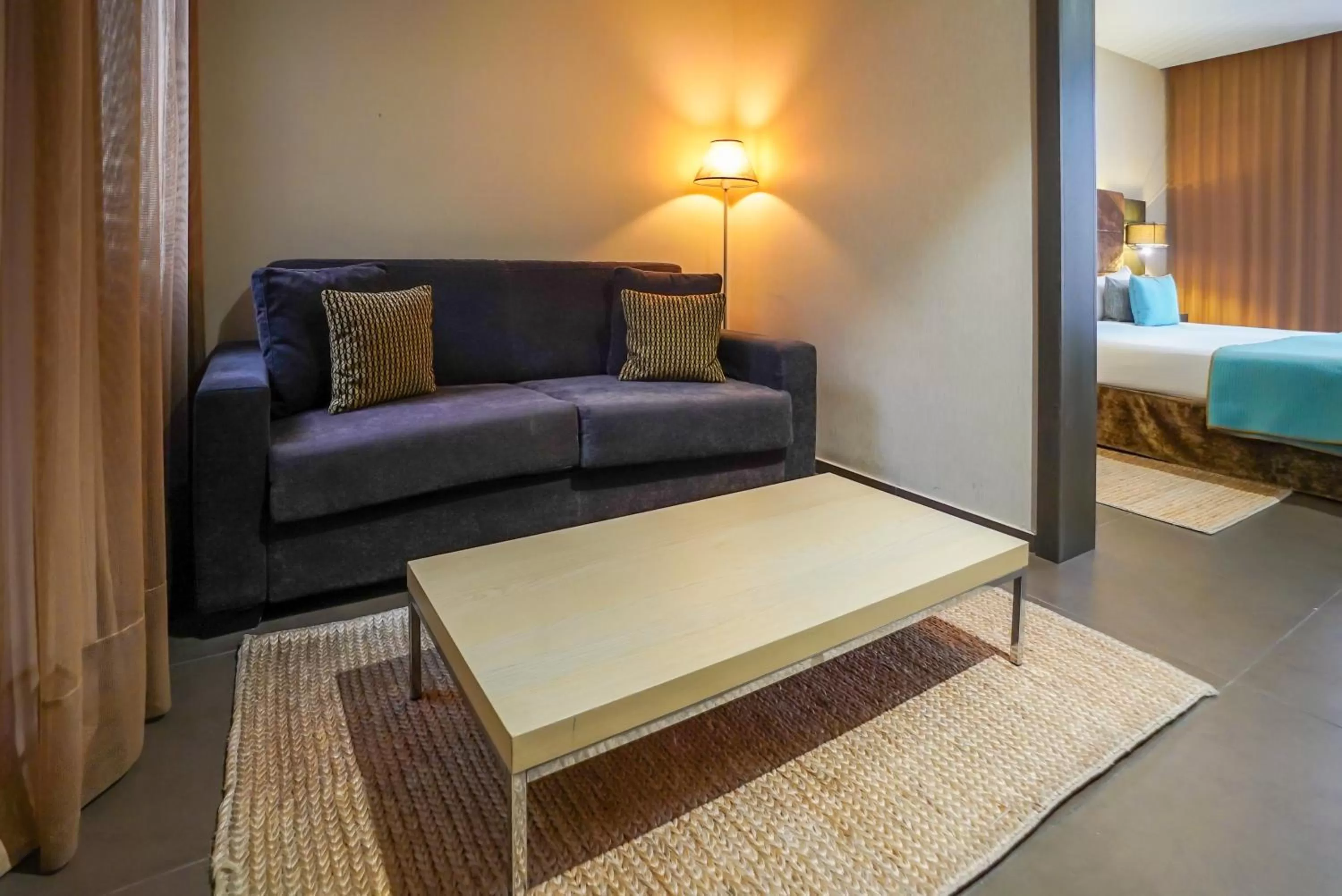 Living room, Bed in Hotel Constanza