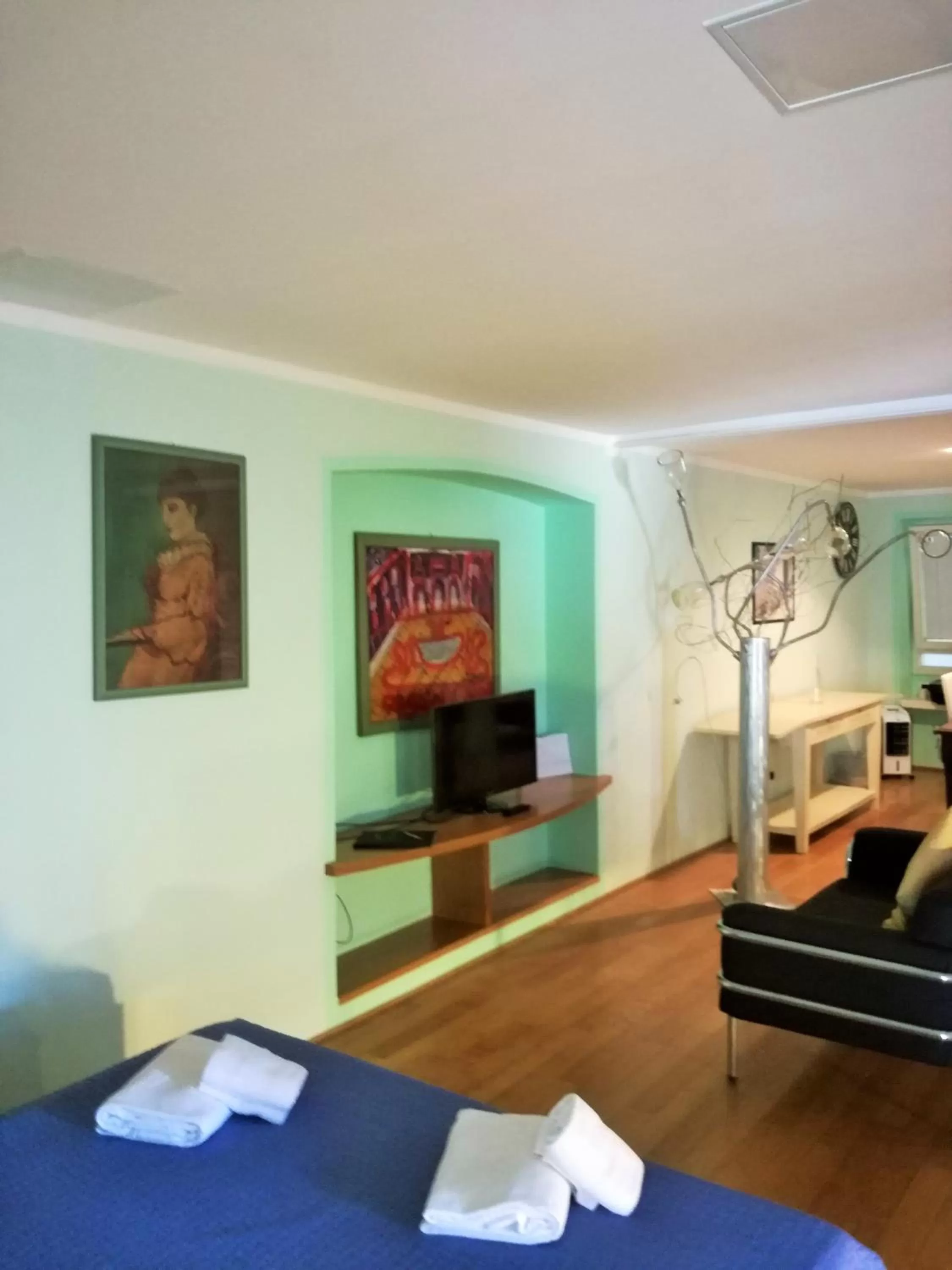 TV and multimedia, Bed in Zaffiro Blu Airport