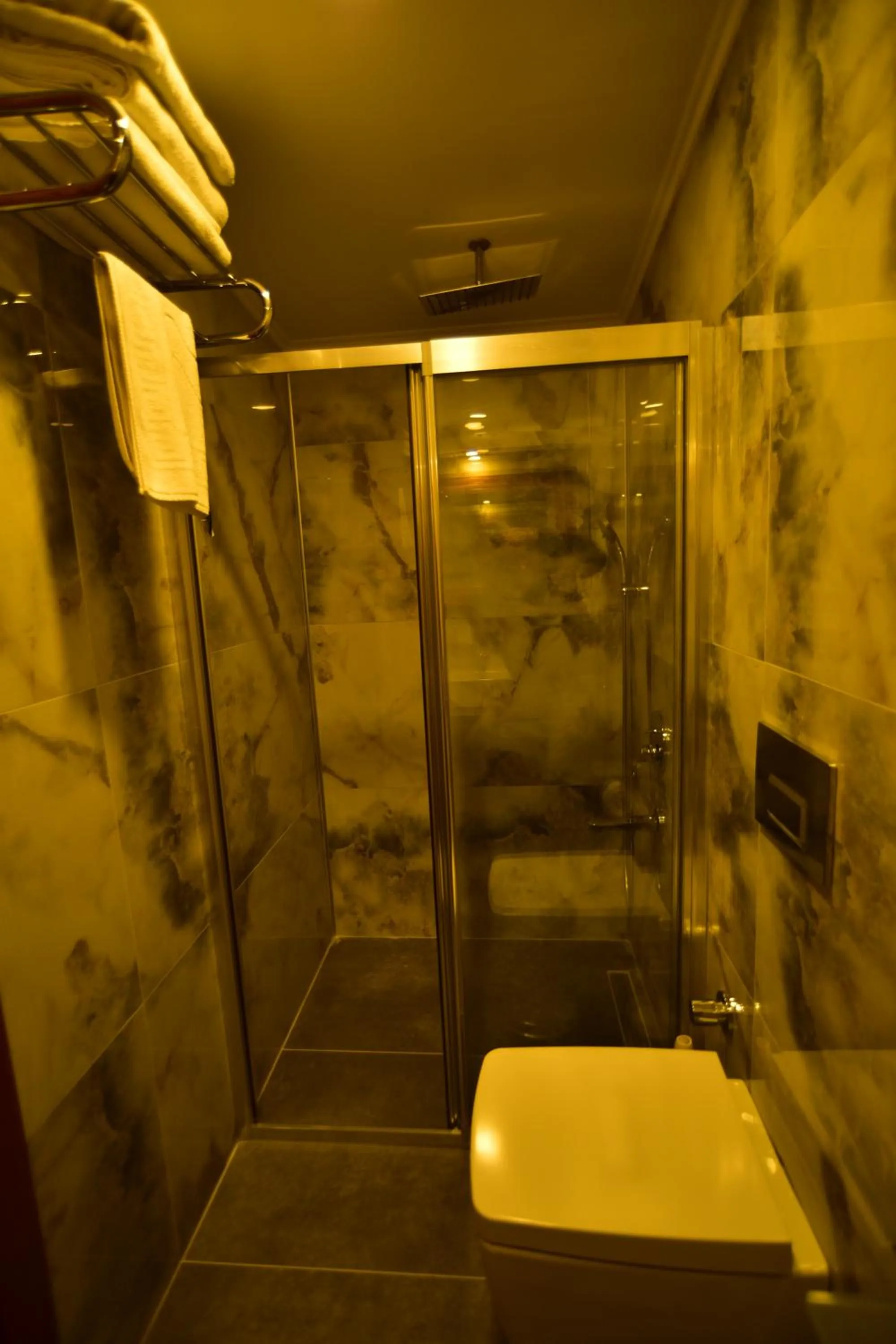 Bathroom in Kybele Hotel