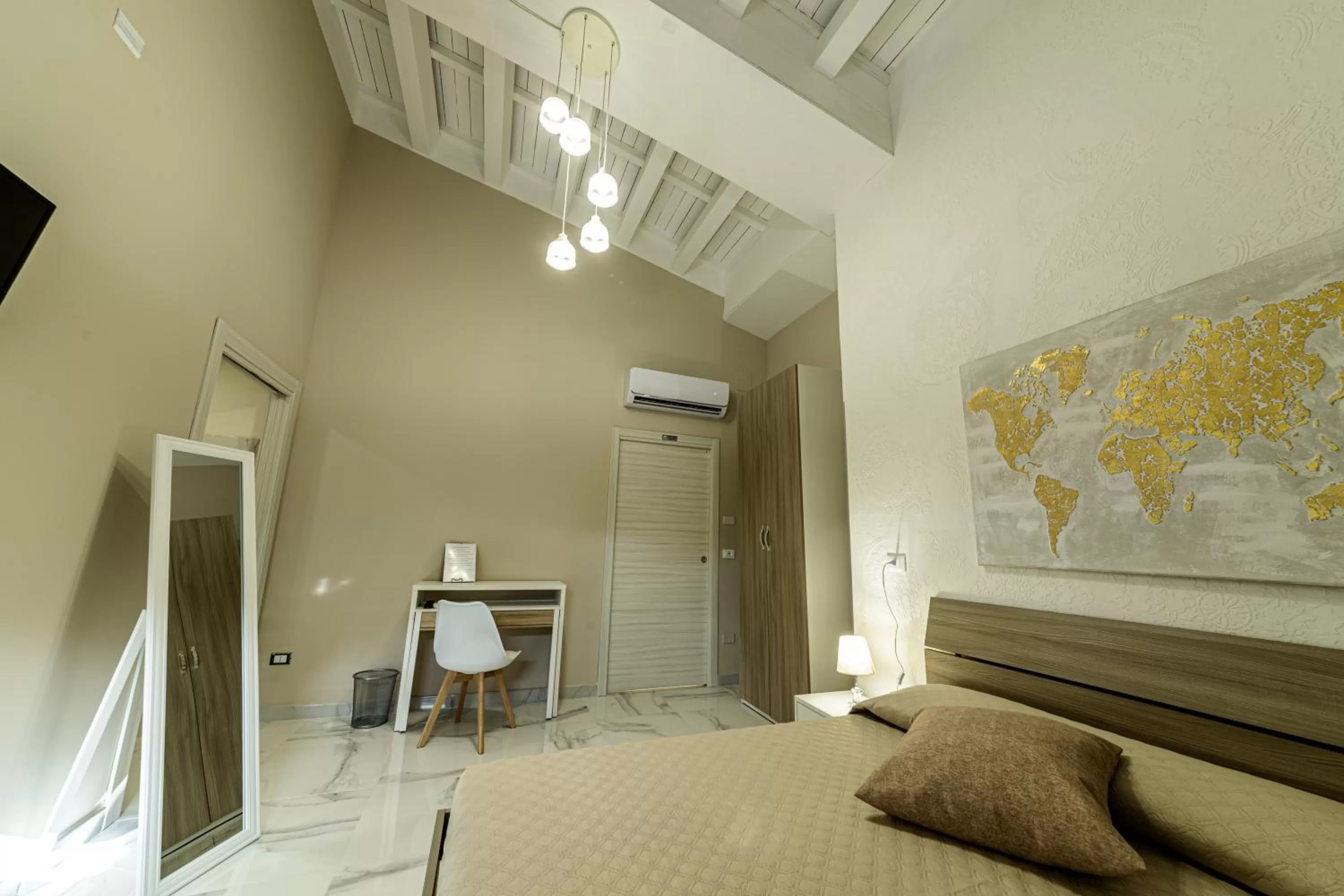 Photo of the whole room, Bed in Corleone GUESTHOUSE