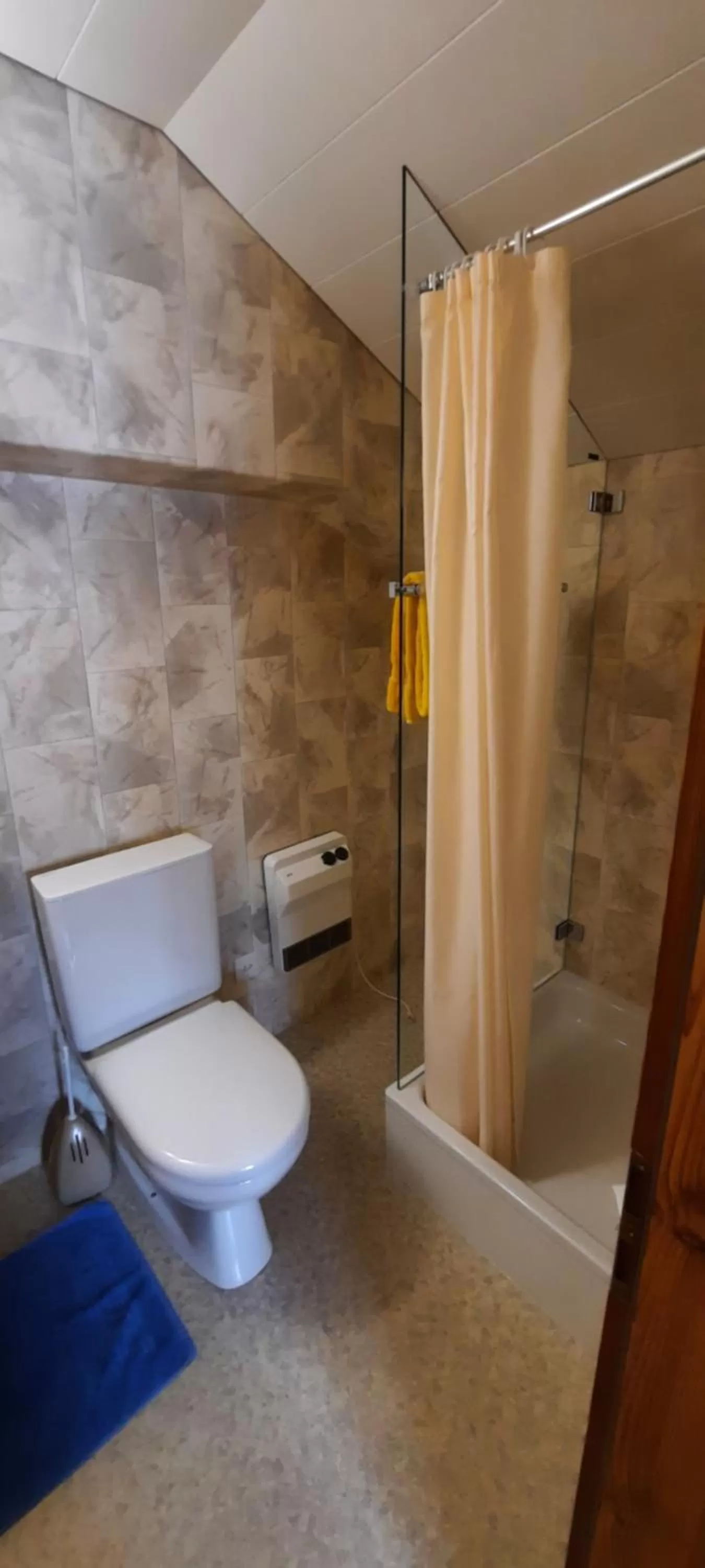 Bathroom in Garni Alpenrose - Grusaida