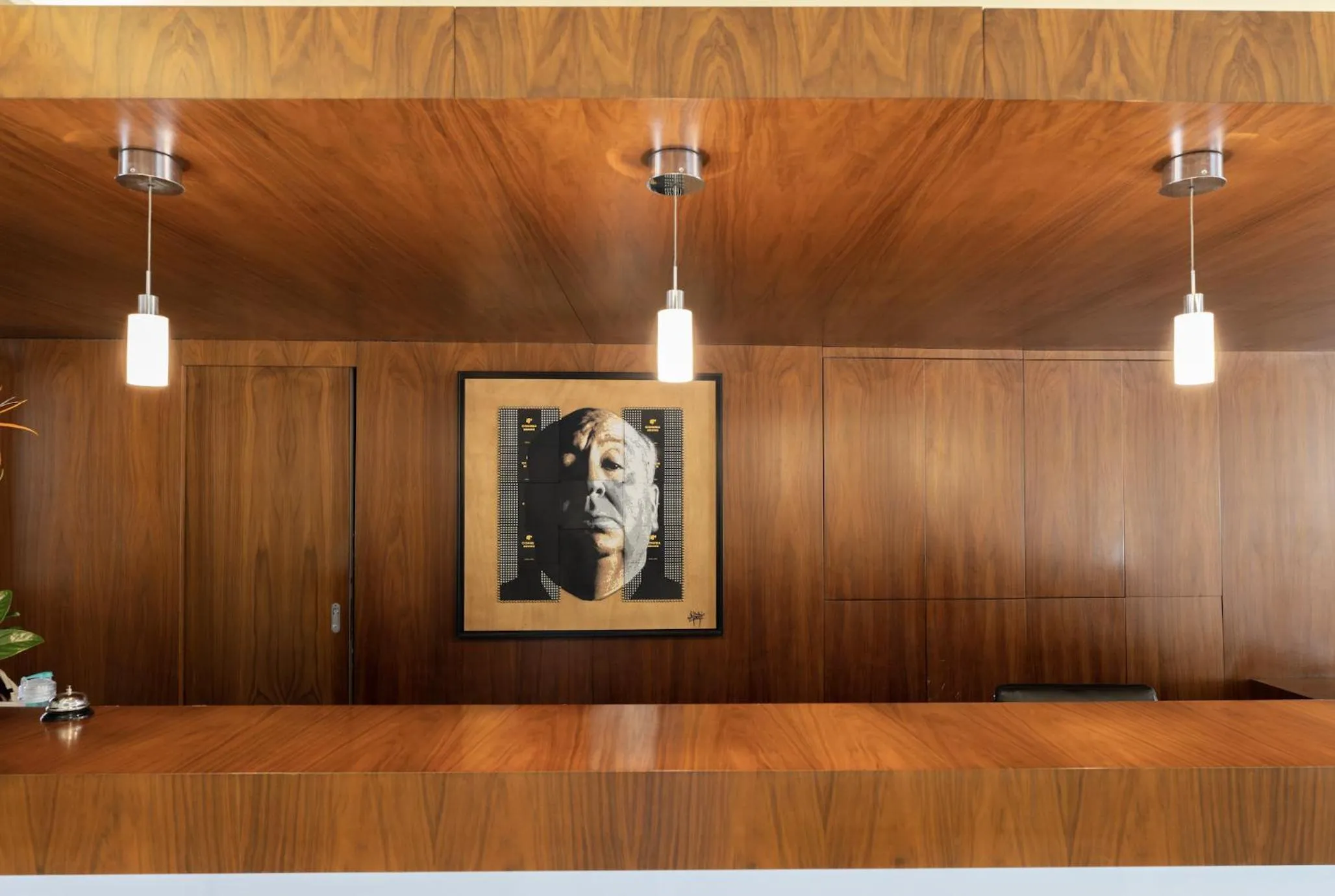 Decorative detail in Hotel Restaurant La Vague de Saint Paul