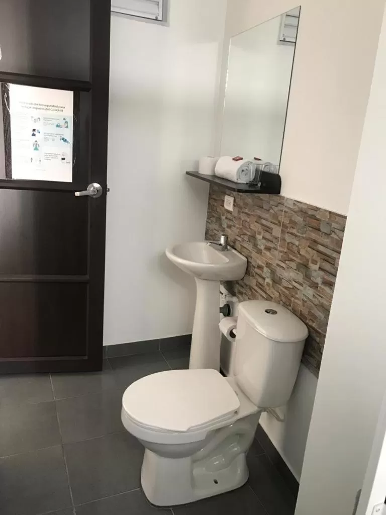 Bathroom in Hotel Anzea