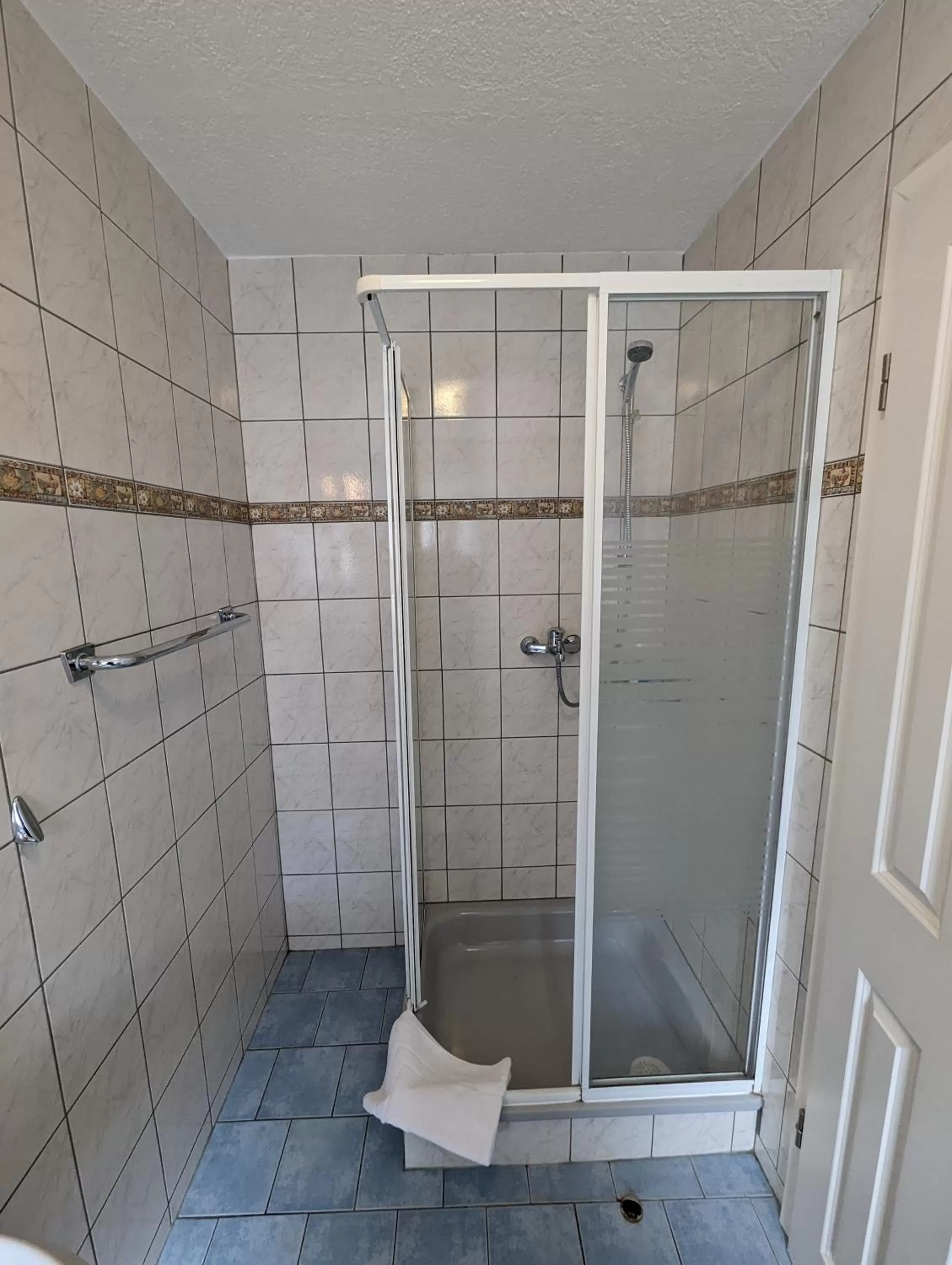 Shower, Bathroom in Hotel Eiserner Anton