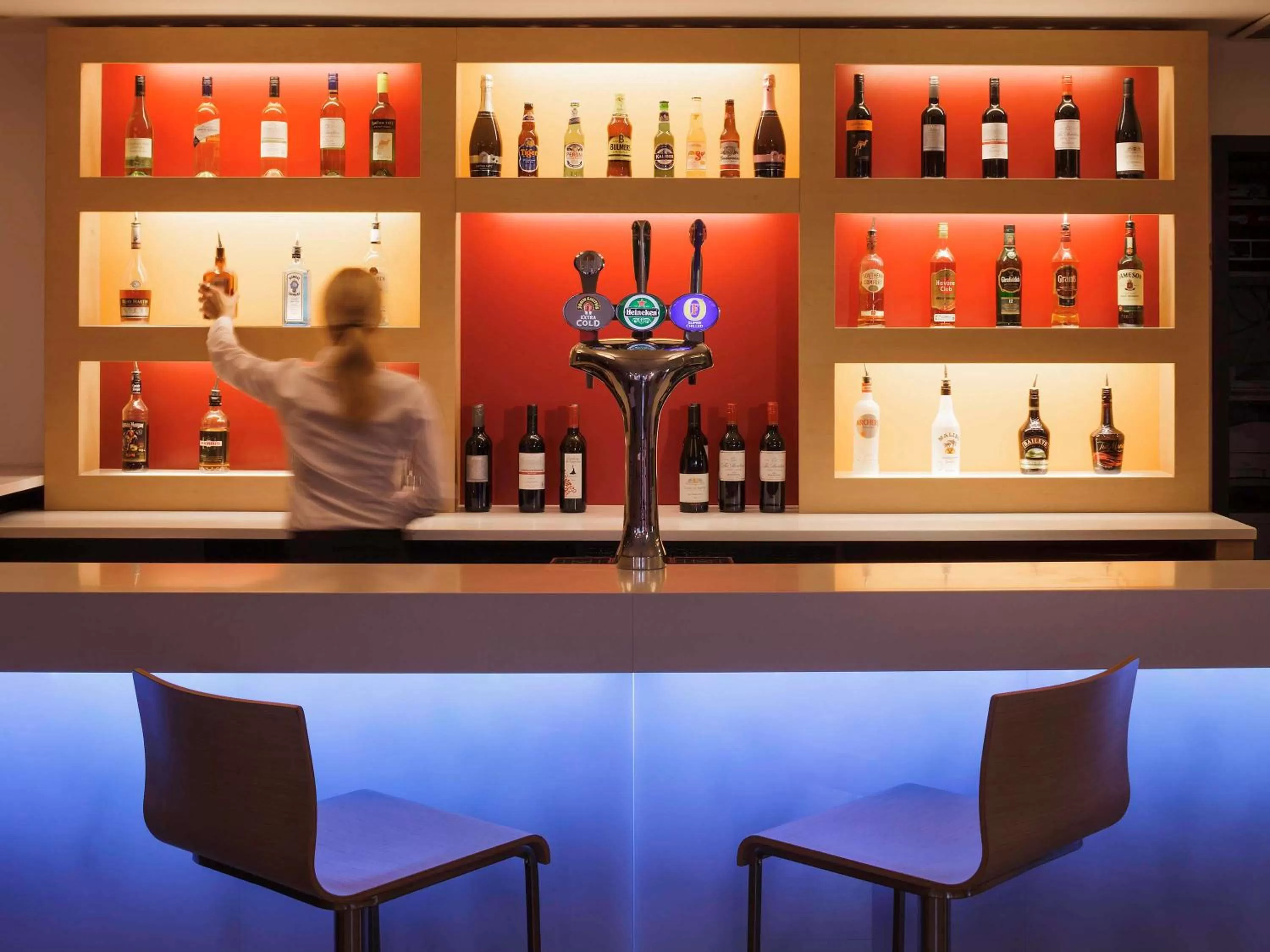 Restaurant/places to eat in ibis London Docklands Canary Wharf