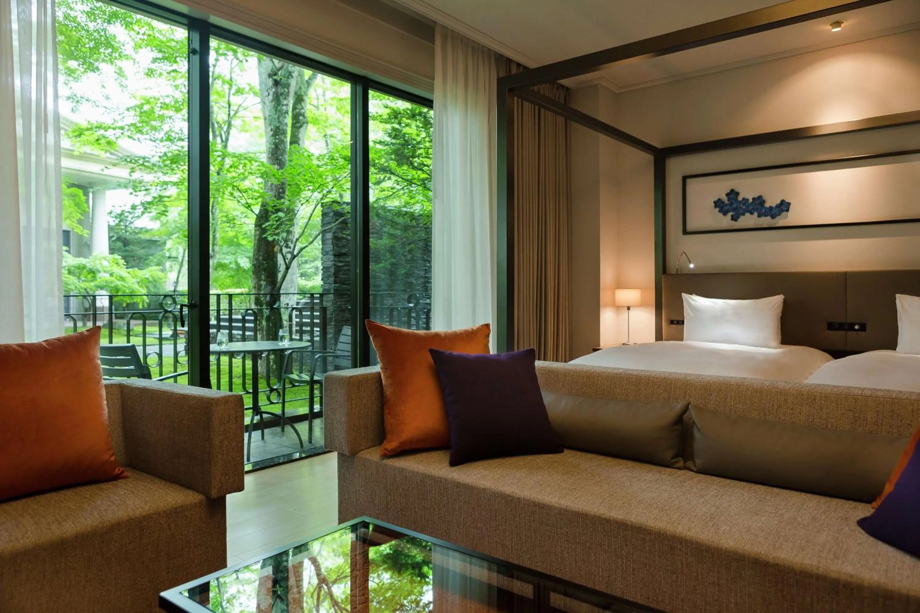 Living room, Bed in Kyukaruizawa Kikyo, Curio Collection by Hilton