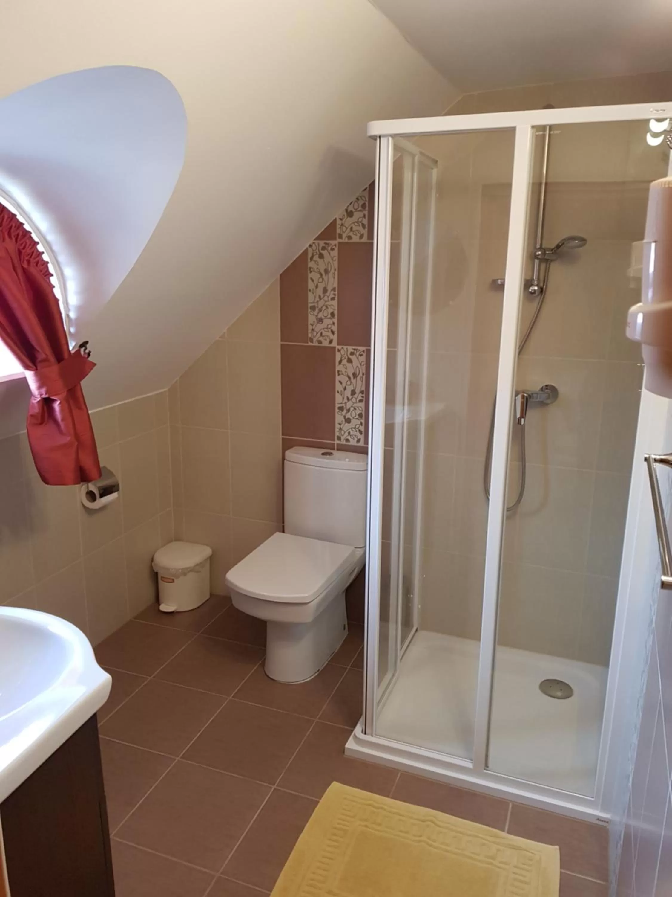 Bathroom in Duna Panzió