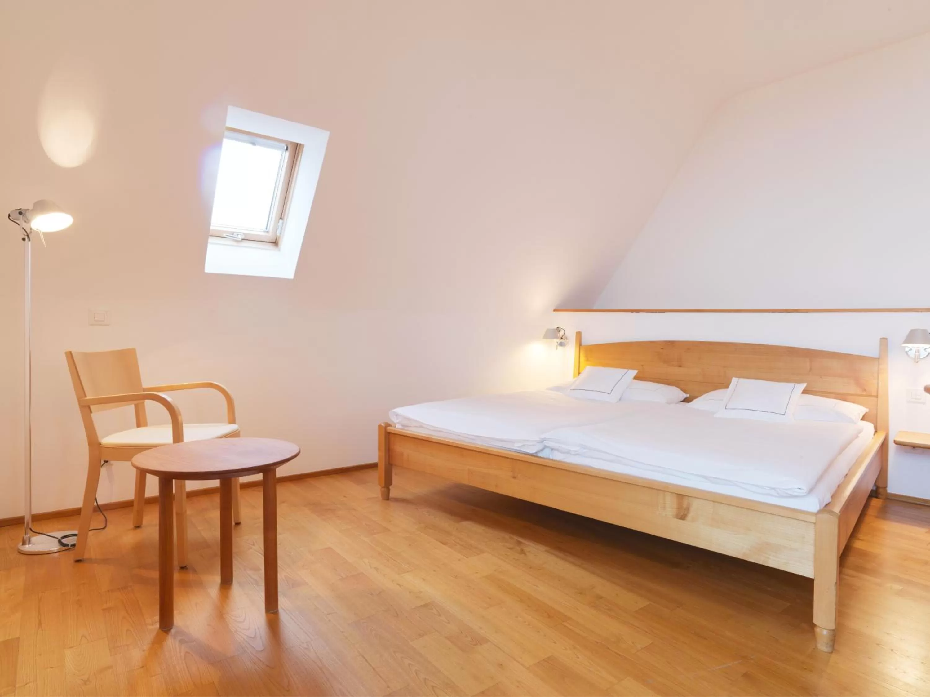 Bed in City-Hotel Ochsen