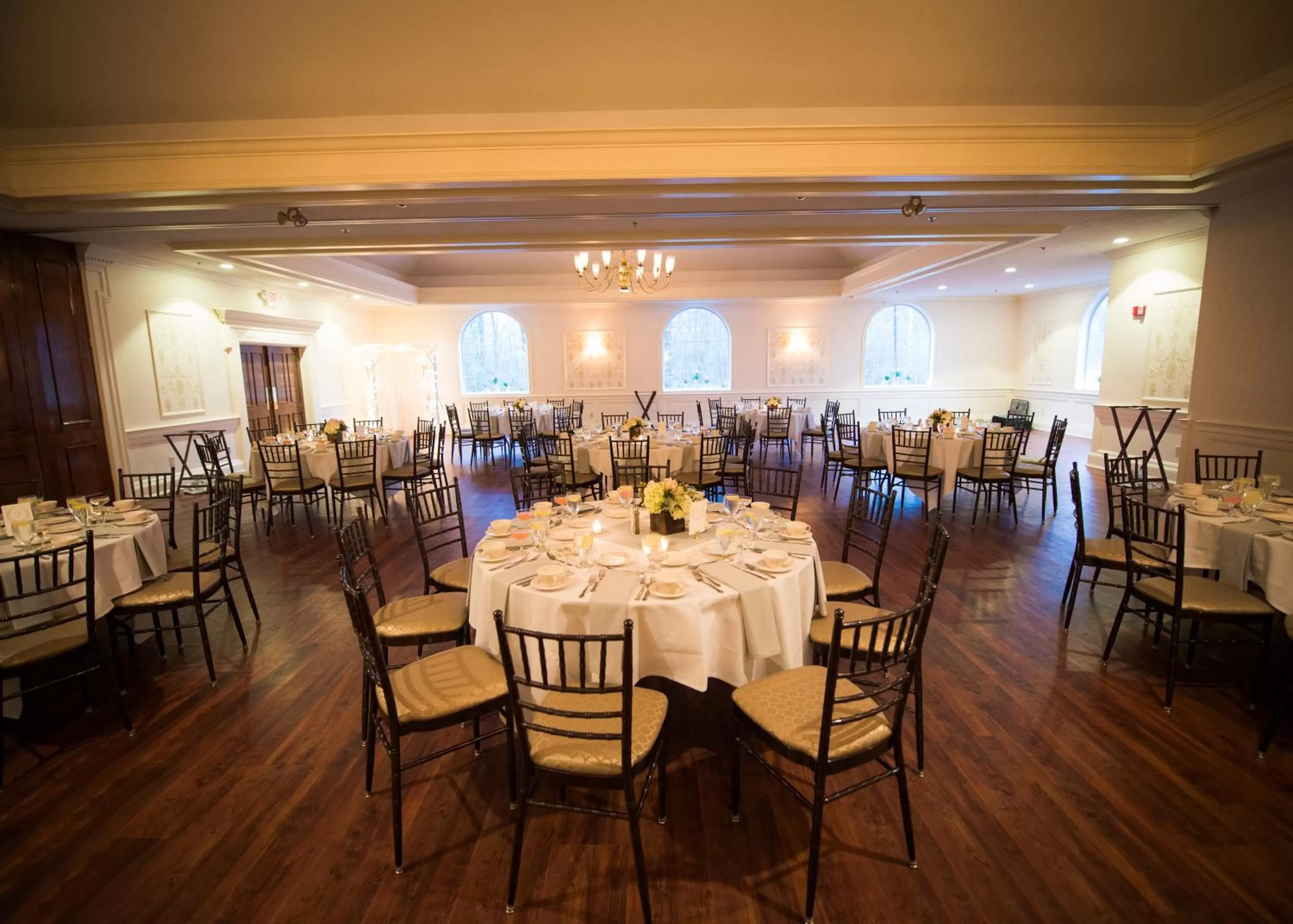 wedding in Colonial Hotel