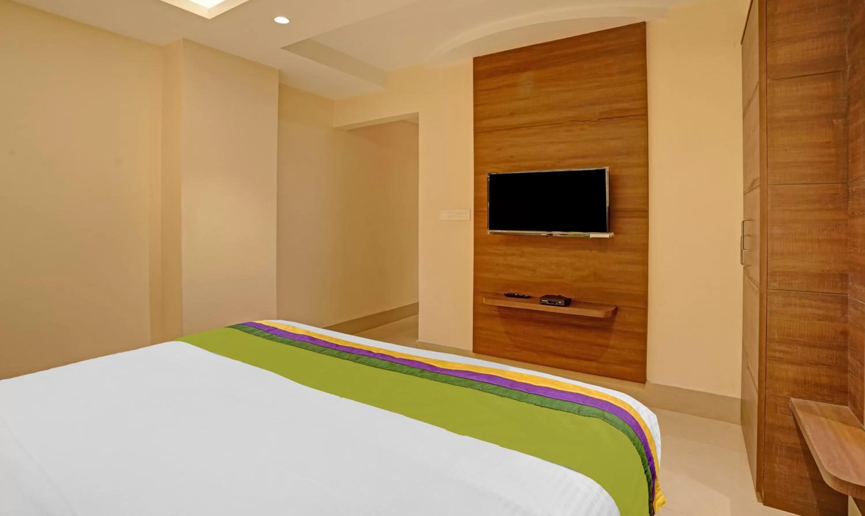 TV and multimedia, Bed in Treebo Indrapuri Hotel & Resort, Siliguri Junction