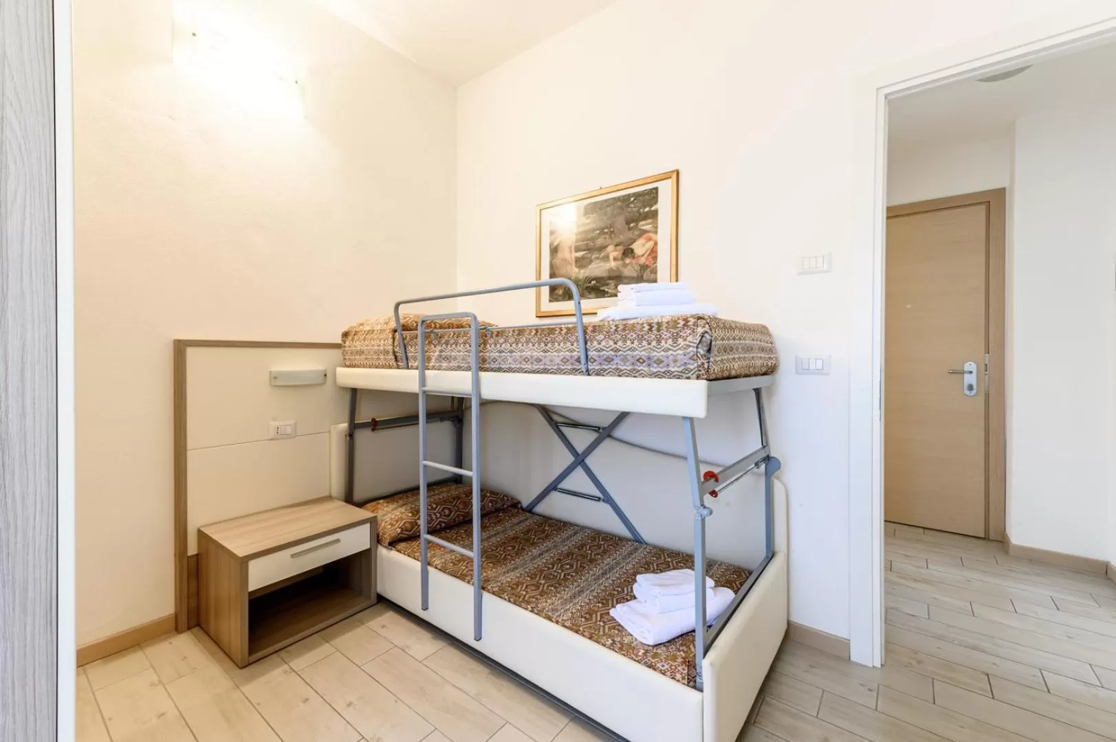 bunk bed, Bed in Hotel St Gregory Park