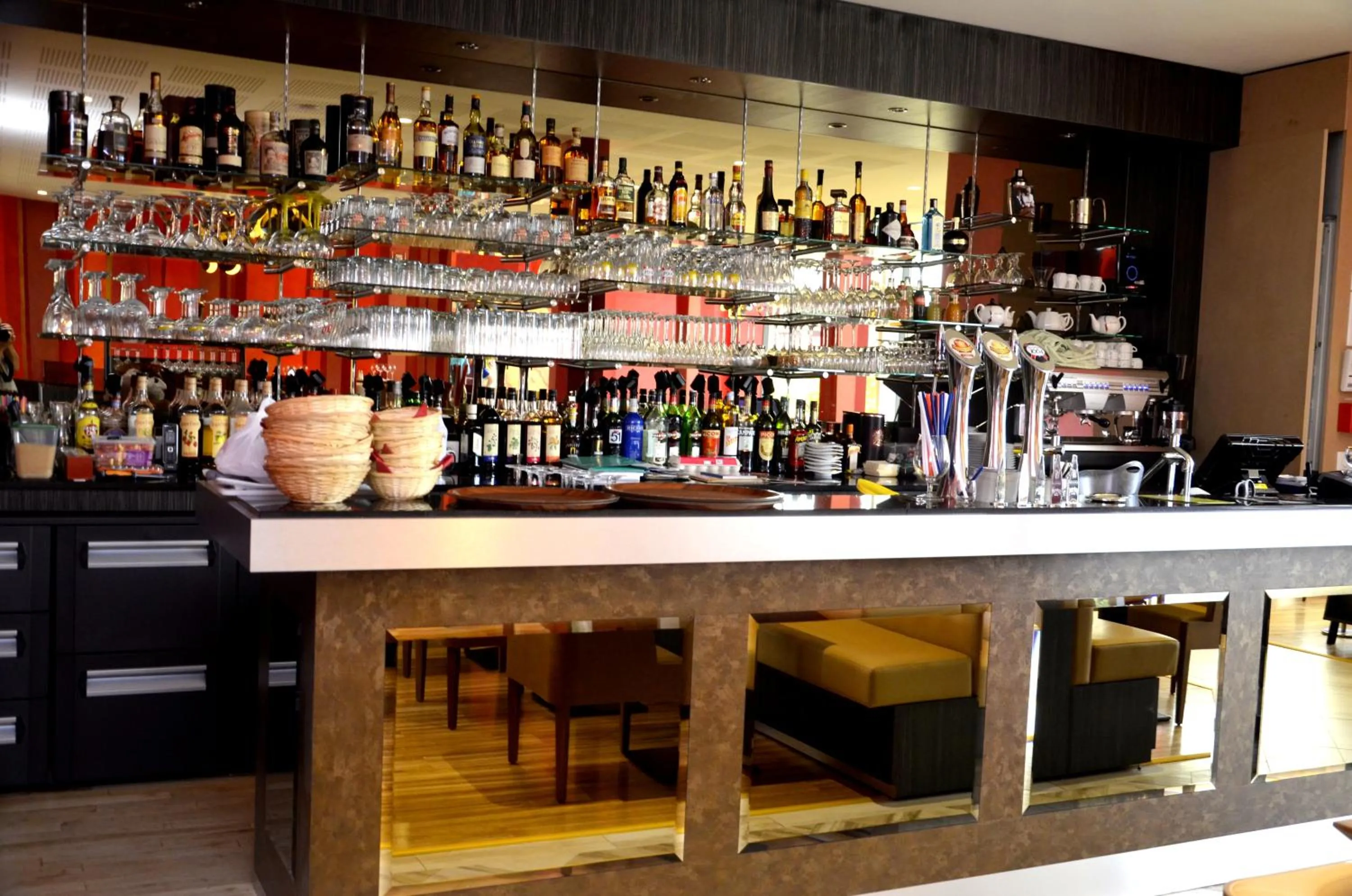 Restaurant/places to eat in Le Grand Hotel