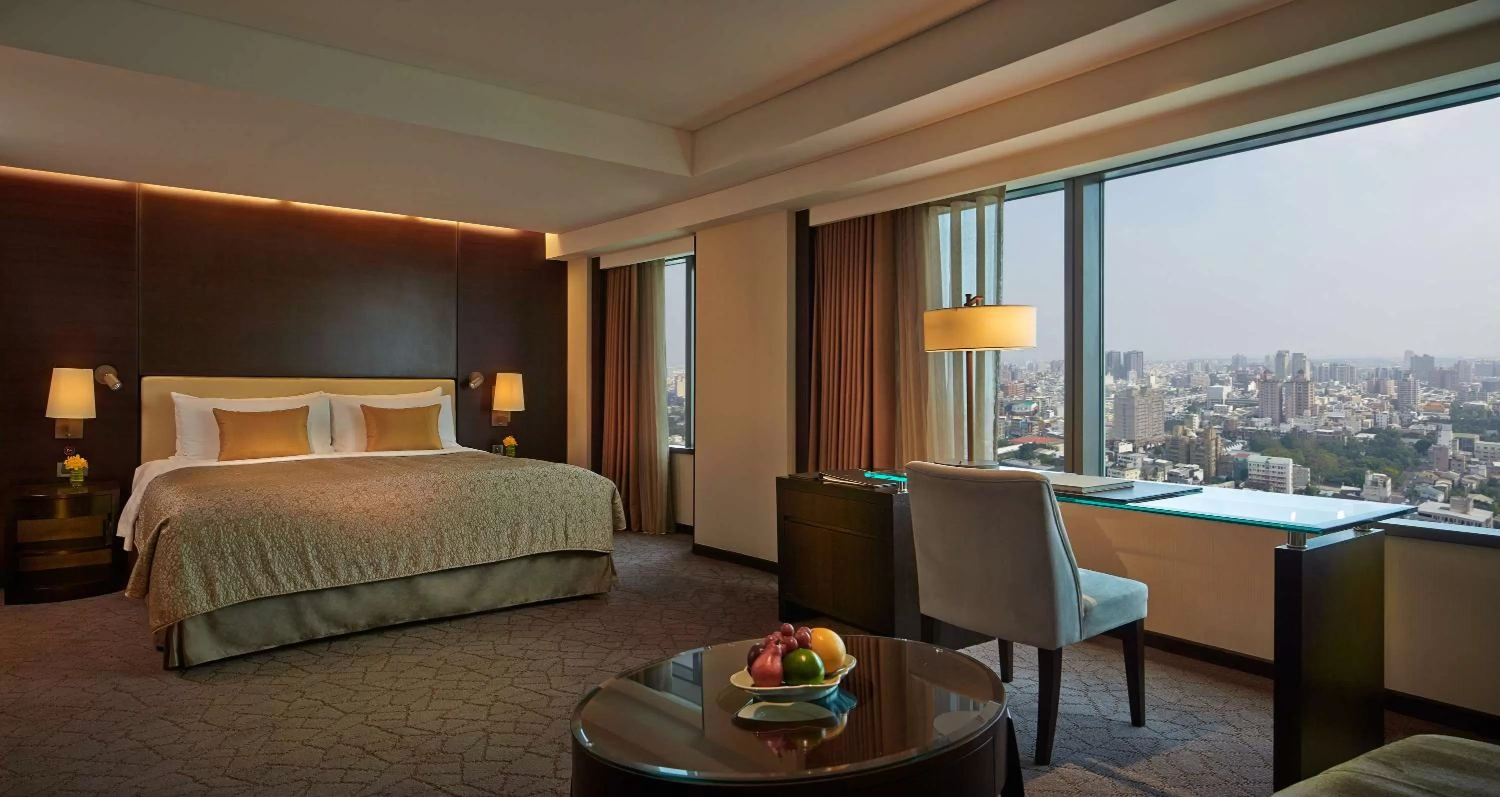 Bedroom, Bed in Shangri-La Far Eastern Tainan