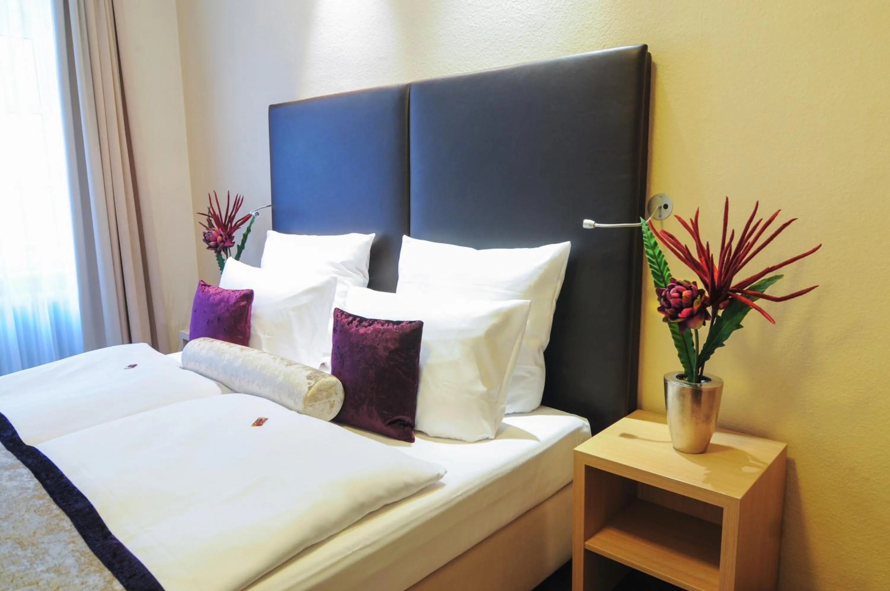 Photo of the whole room, Bed in Hotel Merkur - Superior