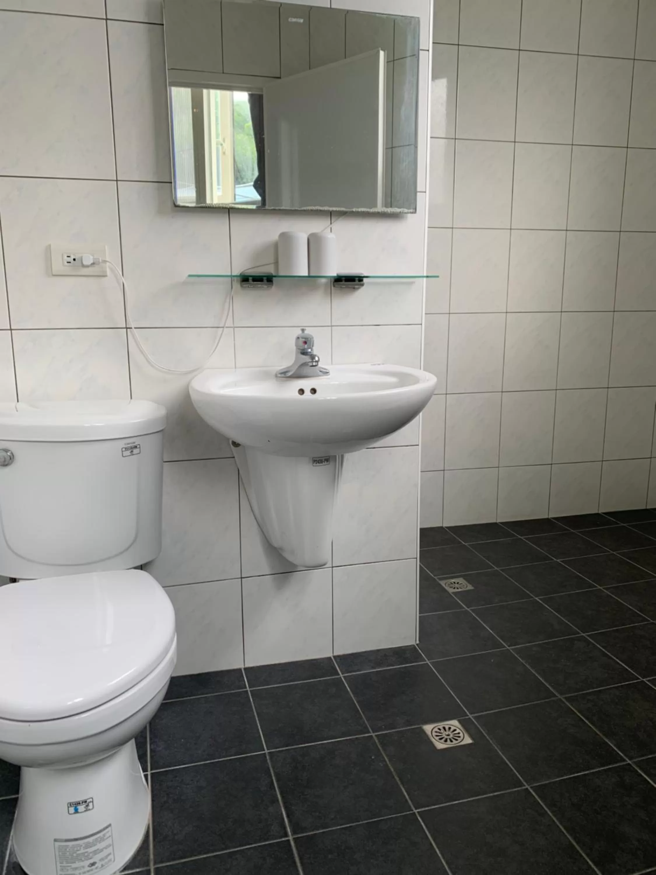 Bathroom in XDZ Hotel