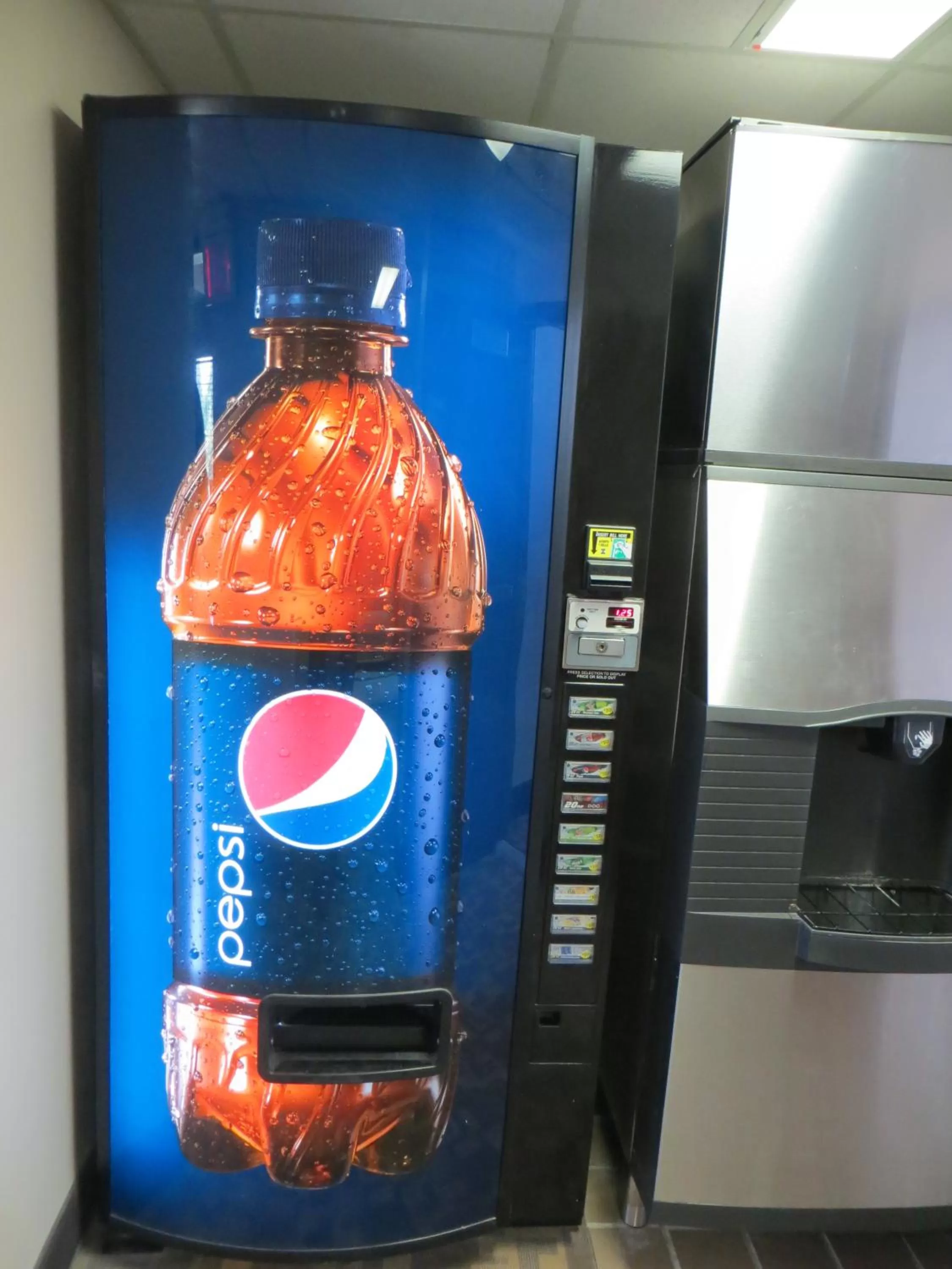 On-site shops in Super 8 by Wyndham Hastings