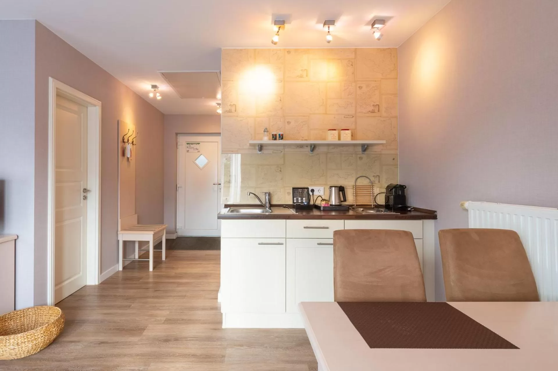 Kitchen or kitchenette in Hotel am Schlosspark garni