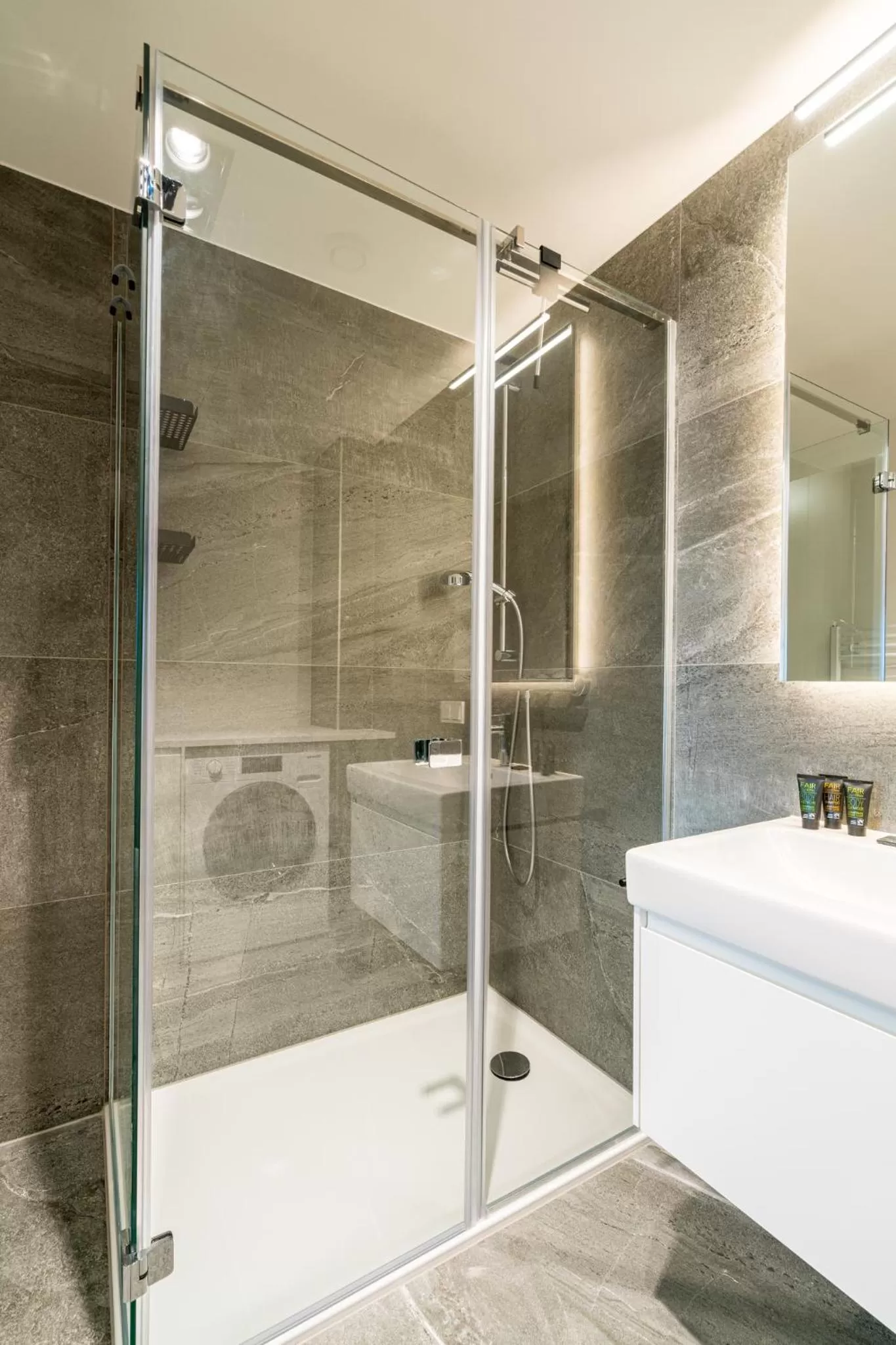 Vienna Residence, Marina Tower - Danube